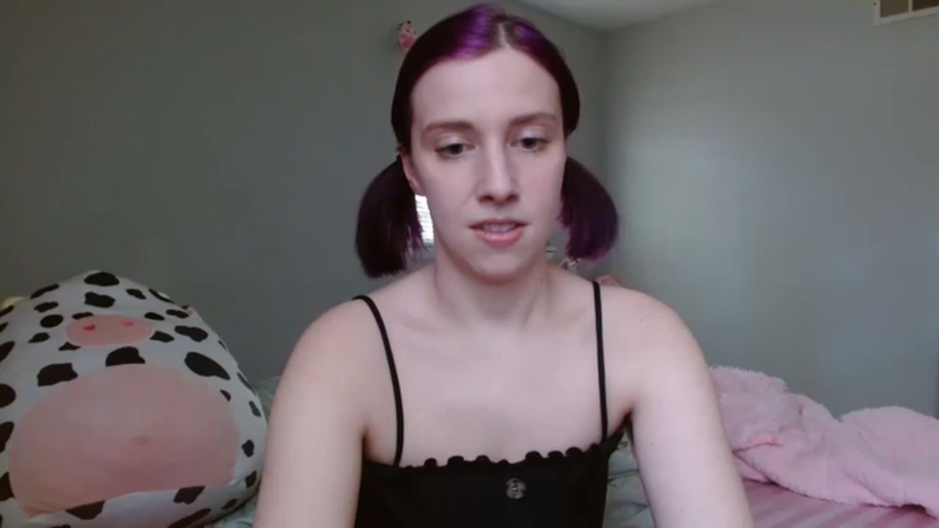 Gallery image thumbnail from PeachxPoptart's myfreecams stream on, 04/02/2023, 18:53 image 17 of 20