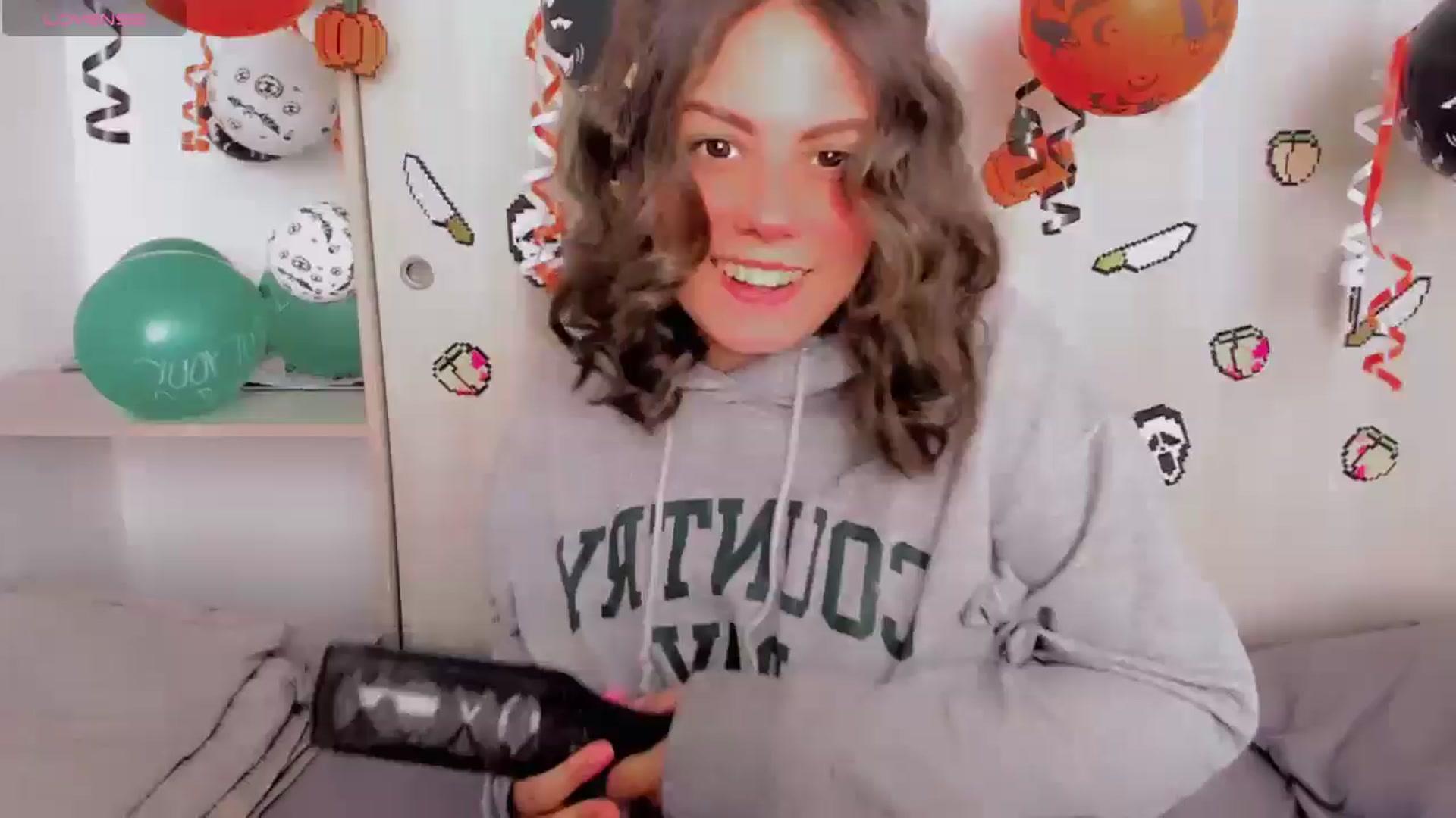 Gallery image thumbnail from PeachyBlade's myfreecams stream on, 10/07/2025, 15:22 image 9 of 20