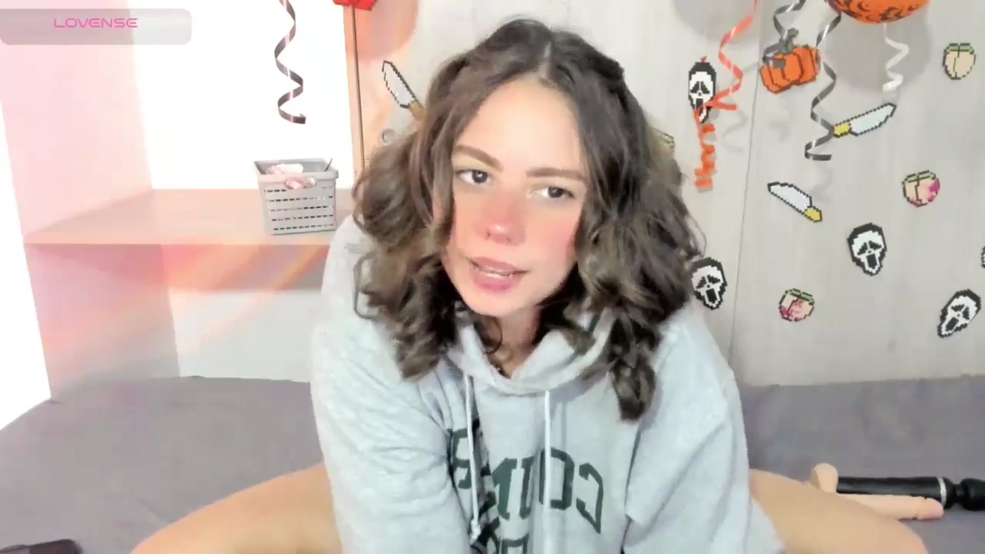 Gallery image thumbnail from PeachyBlade's myfreecams stream on, 10/28/2025, 01:53 image 18 of 20