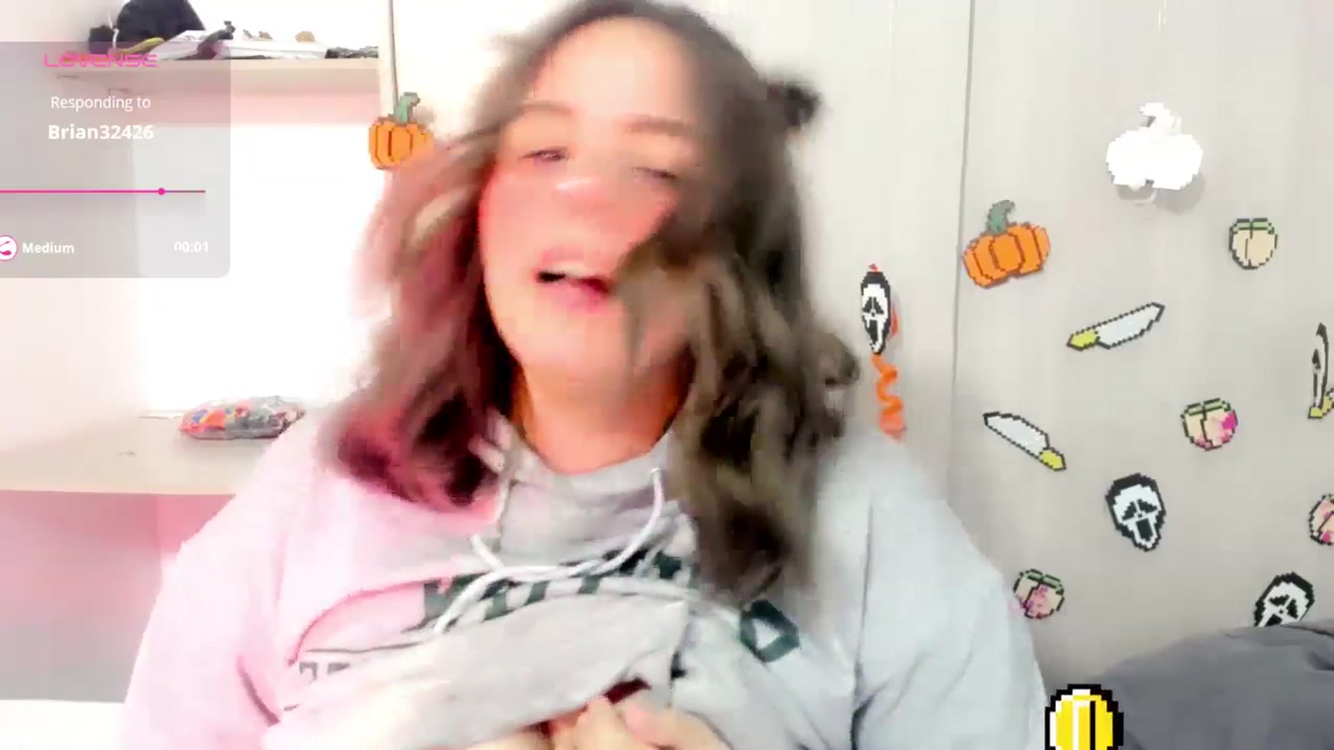 Gallery image thumbnail from PeachyBlade's myfreecams stream on, 11/10/2025, 01:17 image 3 of 20