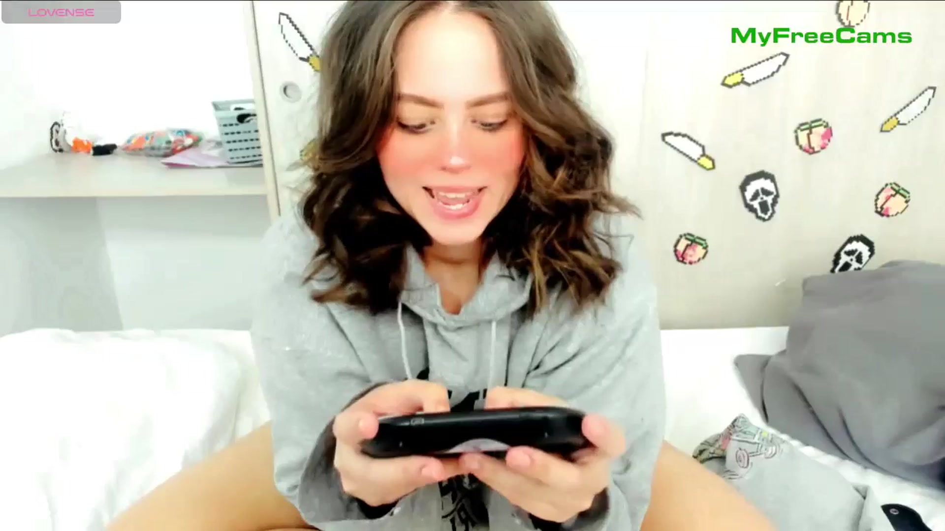Gallery image thumbnail from PeachyBlade's myfreecams stream on, 11/11/2025, 13:46 image 3 of 20