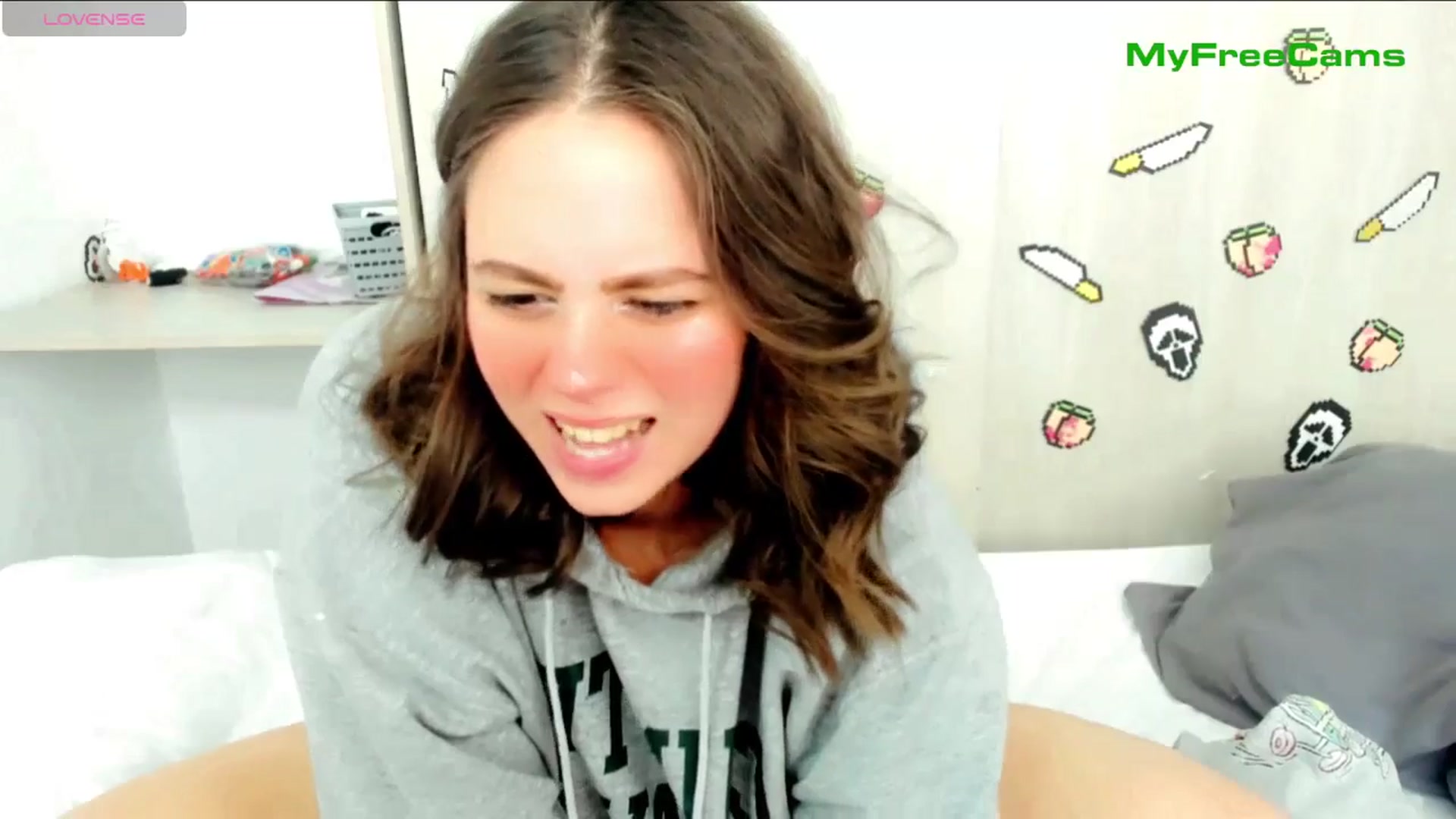 Gallery image thumbnail from PeachyBlade's myfreecams stream on, 11/11/2025, 14:02 image 8 of 20