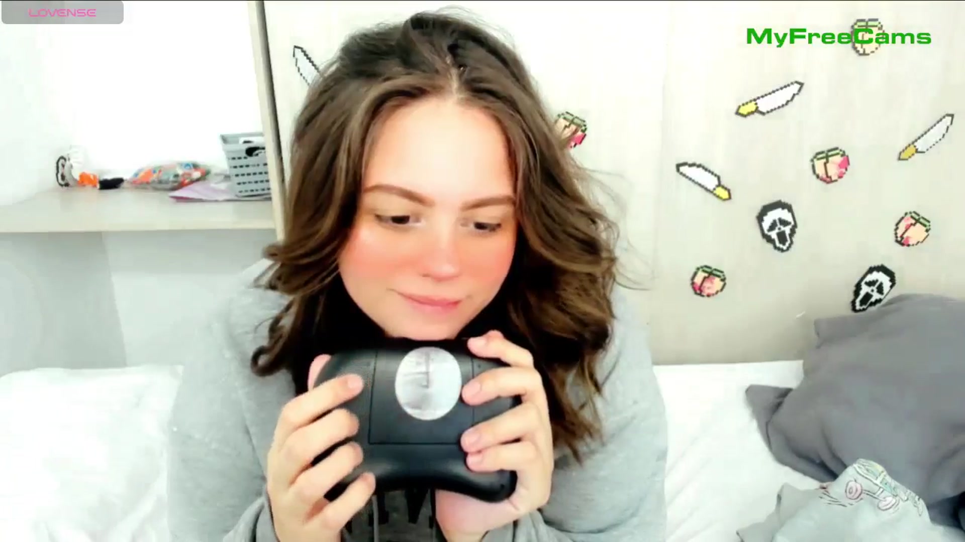 Gallery image thumbnail from PeachyBlade's myfreecams stream on, 11/11/2025, 14:02 image 13 of 20