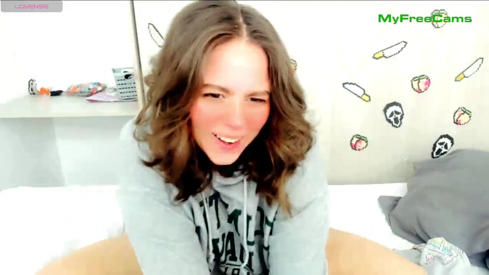 Gallery image thumbnail from PeachyBlade's myfreecams stream on, 11/11/2025, 14:02 image 15 of 20