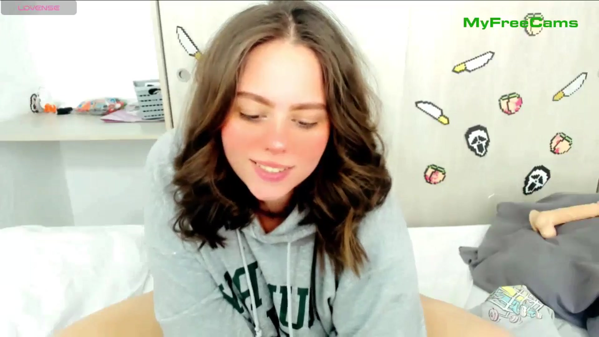 Gallery image thumbnail from PeachyBlade's myfreecams stream on, 11/11/2025, 15:16 image 4 of 20