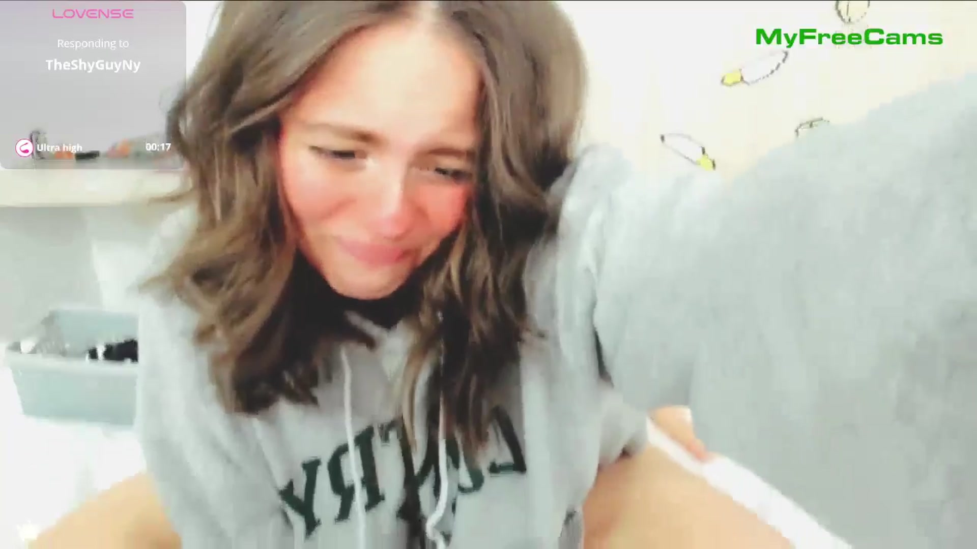 Gallery image thumbnail from PeachyBlade's myfreecams stream on, 11/11/2025, 21:13 image 18 of 20