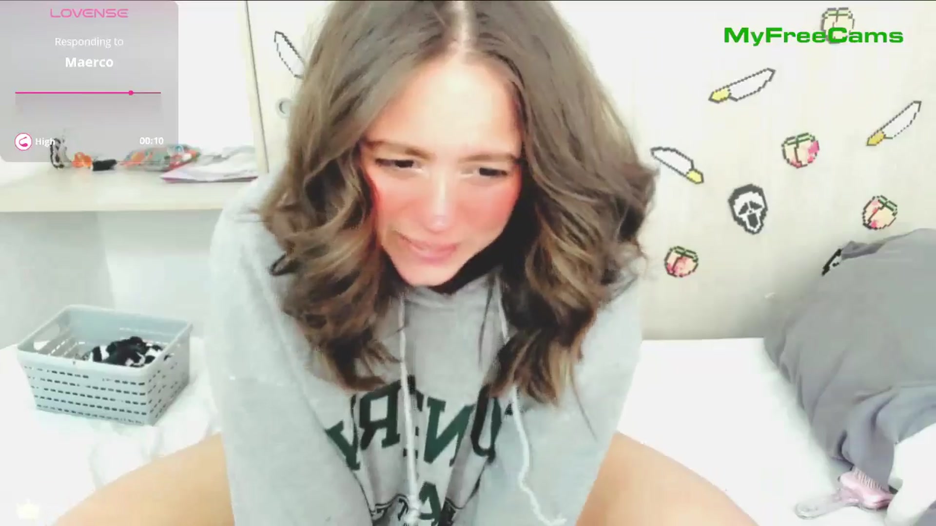 Gallery image thumbnail from PeachyBlade's myfreecams stream on, 11/11/2025, 21:13 image 5 of 20