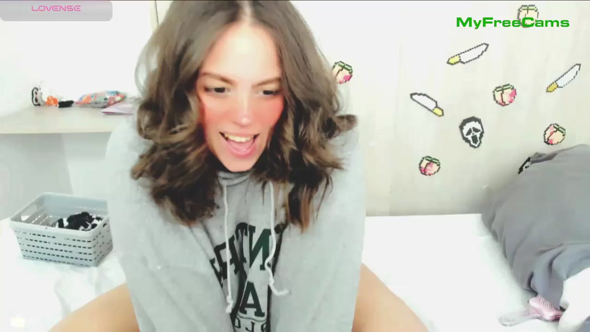 Gallery image thumbnail from PeachyBlade's myfreecams stream on, 11/11/2025, 21:13 image 7 of 20