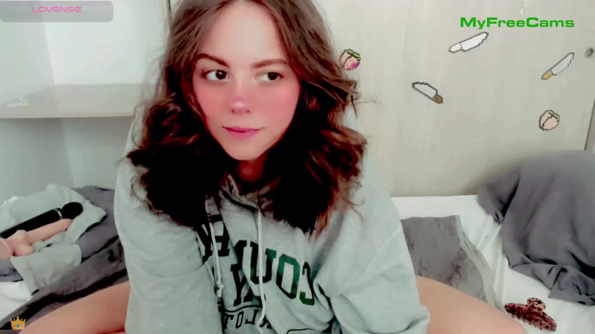 Gallery image thumbnail from PeachyBlade's myfreecams stream on, 12/10/2025, 20:59 image 20 of 20