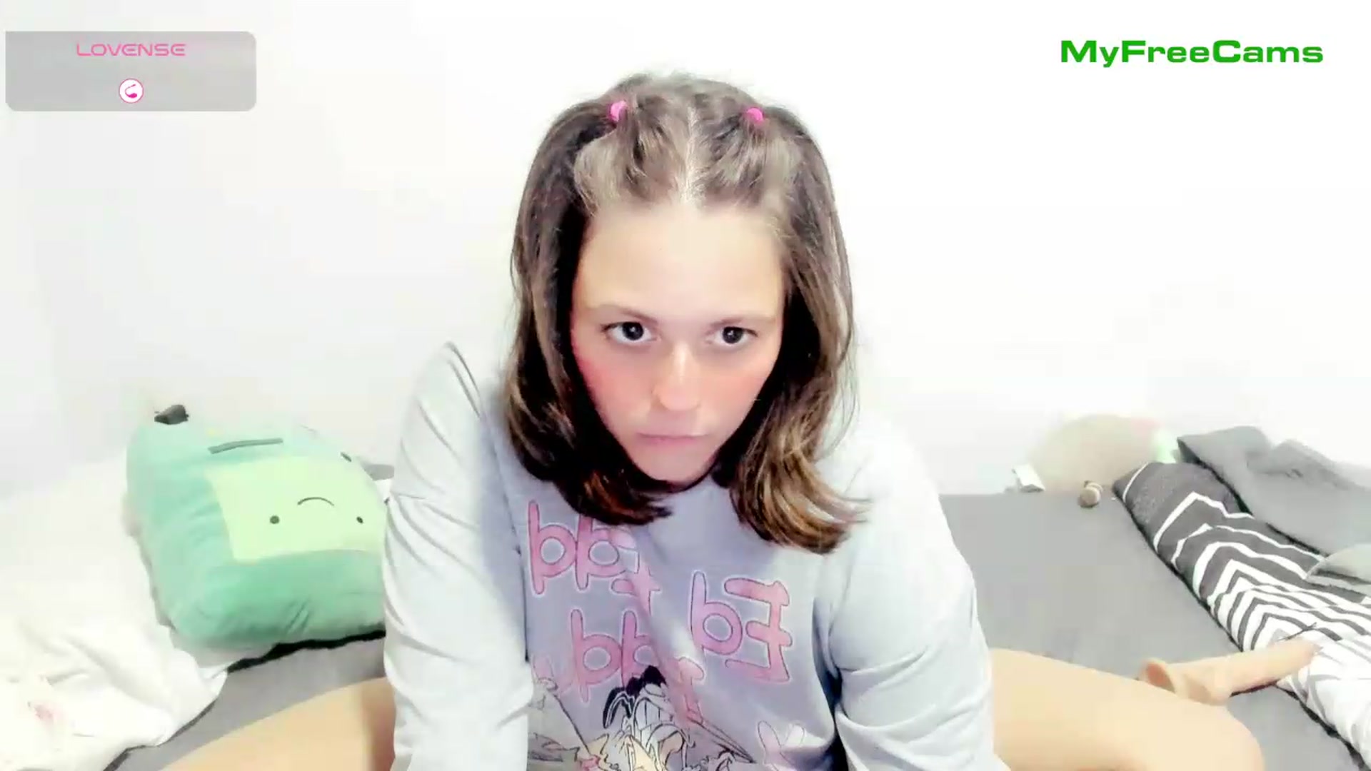 Gallery image thumbnail from PeachyBlade's myfreecams stream on, 06/16/2026, 01:28 image 9 of 20