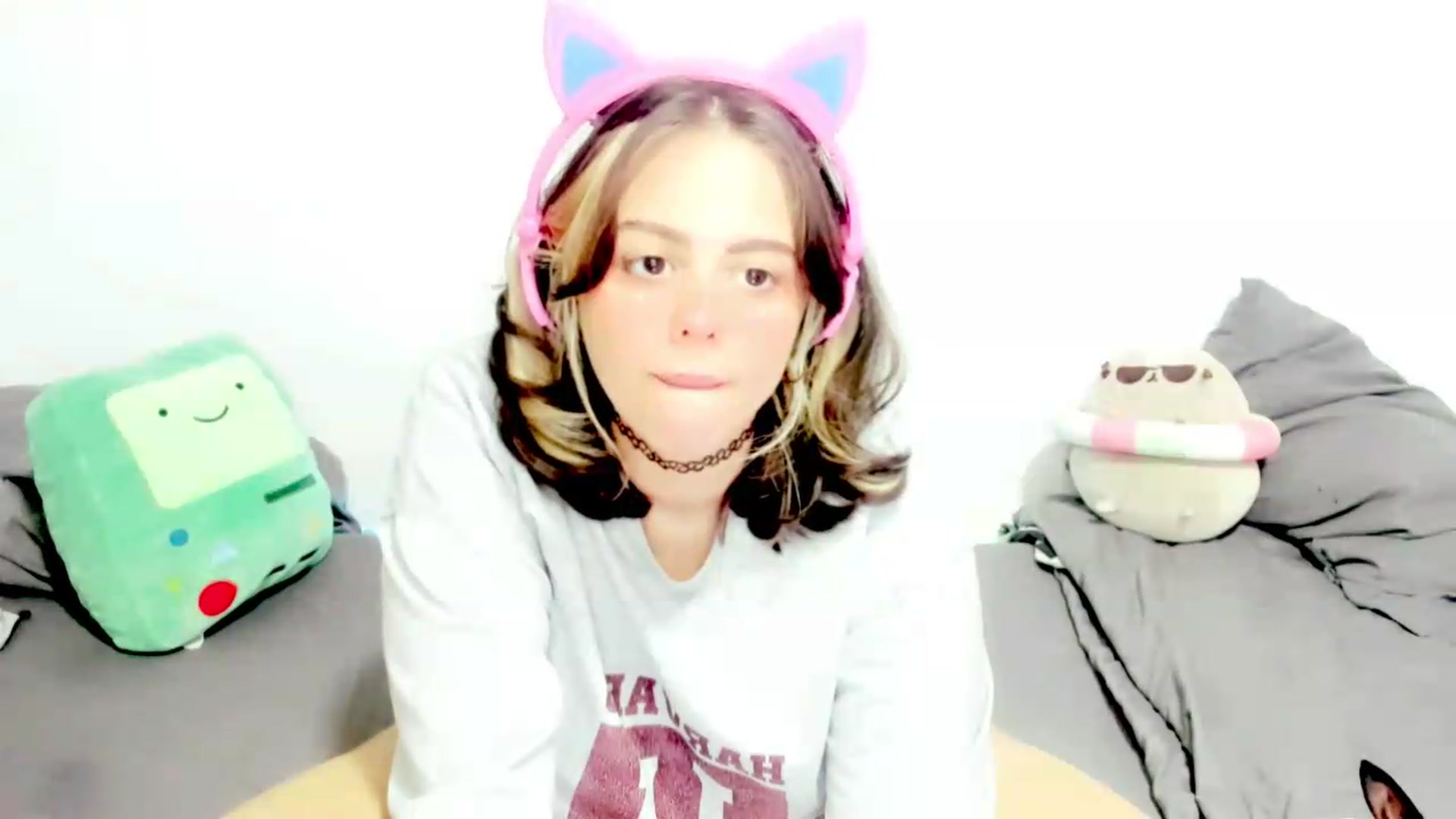 Gallery image thumbnail from PeachyBlade's myfreecams stream on, 08/09/2026, 24:24 image 14 of 20
