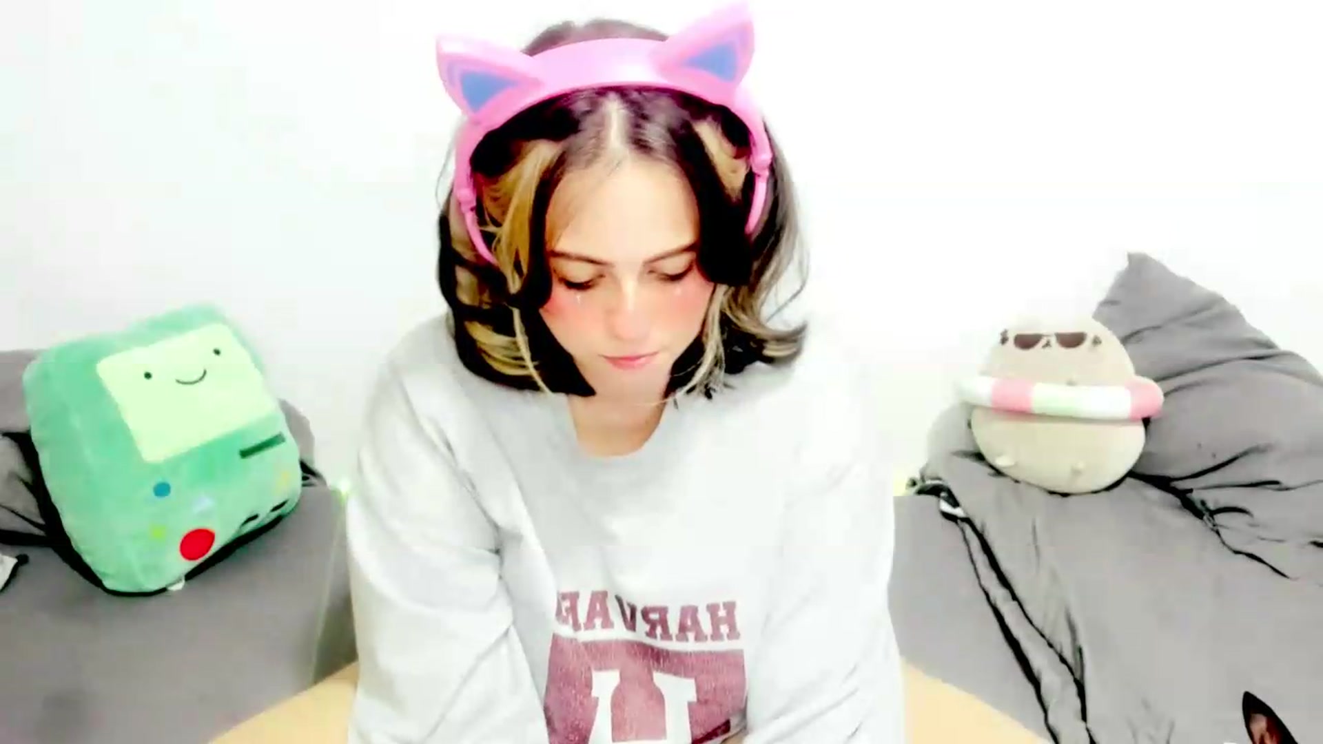 Gallery image thumbnail from PeachyBlade's myfreecams stream on, 08/09/2026, 24:24 image 12 of 20