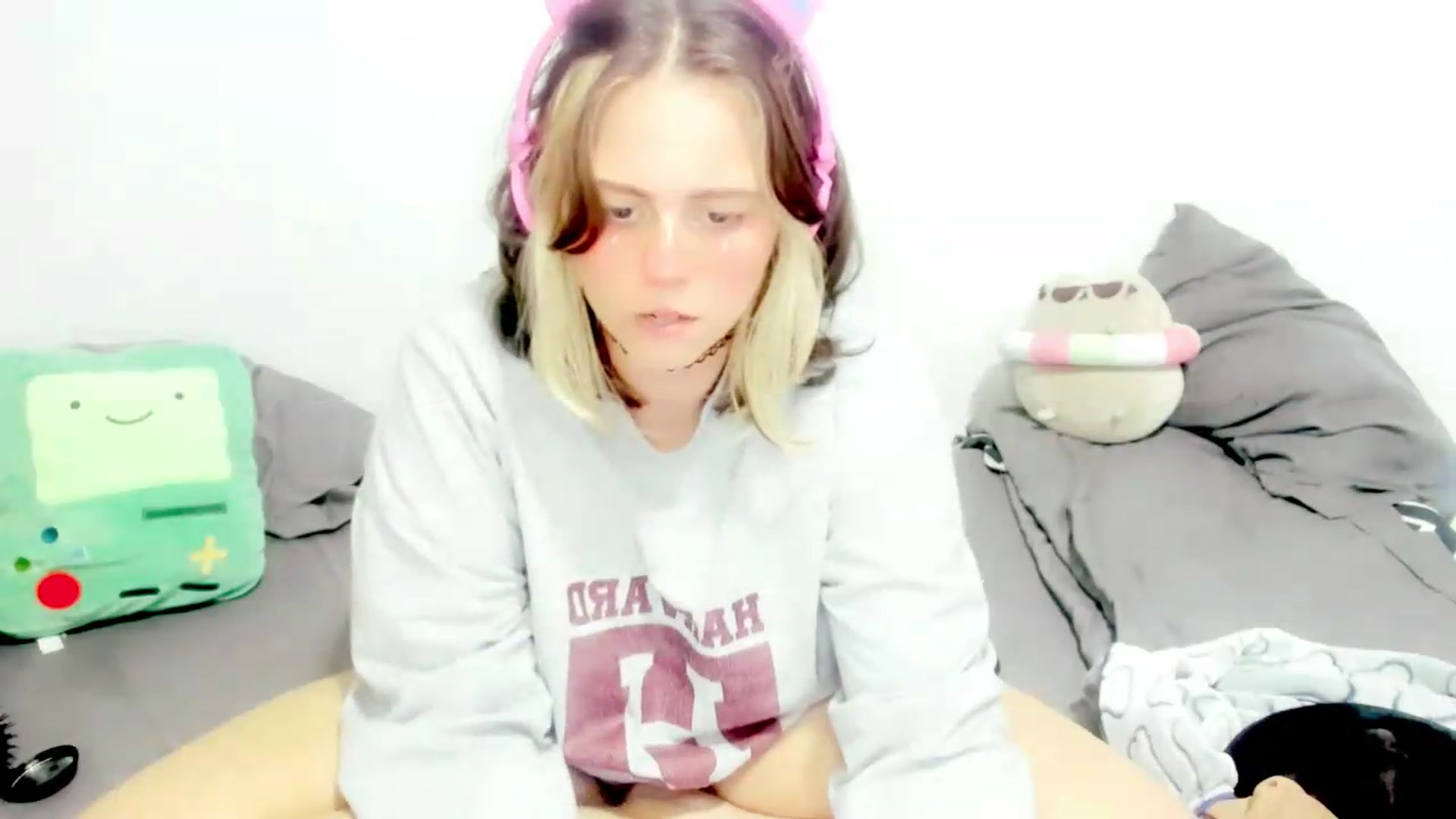 Gallery image thumbnail from PeachyBlade's myfreecams stream on, 08/09/2026, 01:25 image 15 of 20