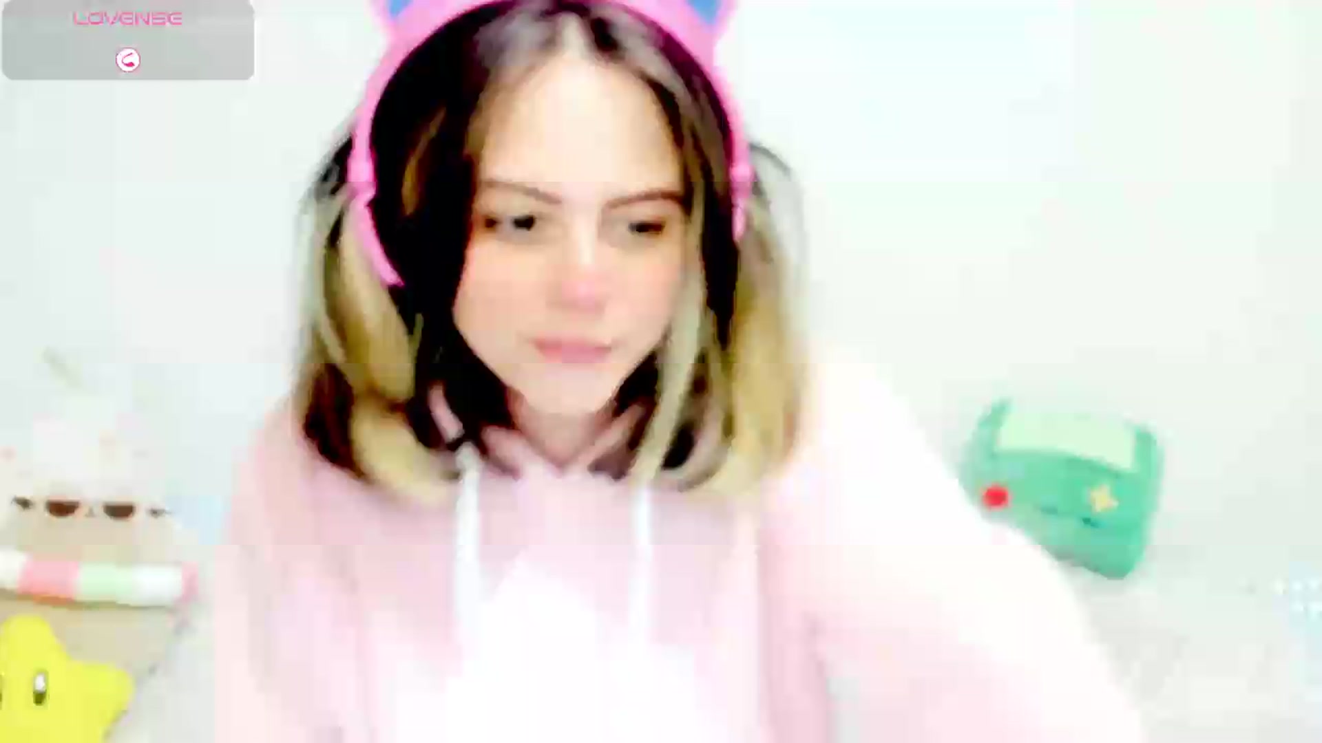 Gallery image thumbnail from PeachyBlade's myfreecams stream on, 08/30/2026, 24:45 image 1 of 20