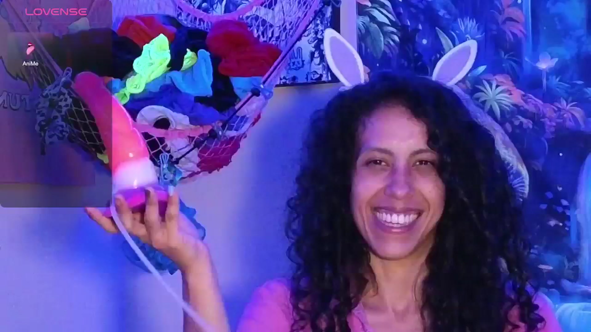 Gallery image thumbnail from PeachyKeenTV's myfreecams stream on, 10/07/2024, 16:43 image 3 of 20