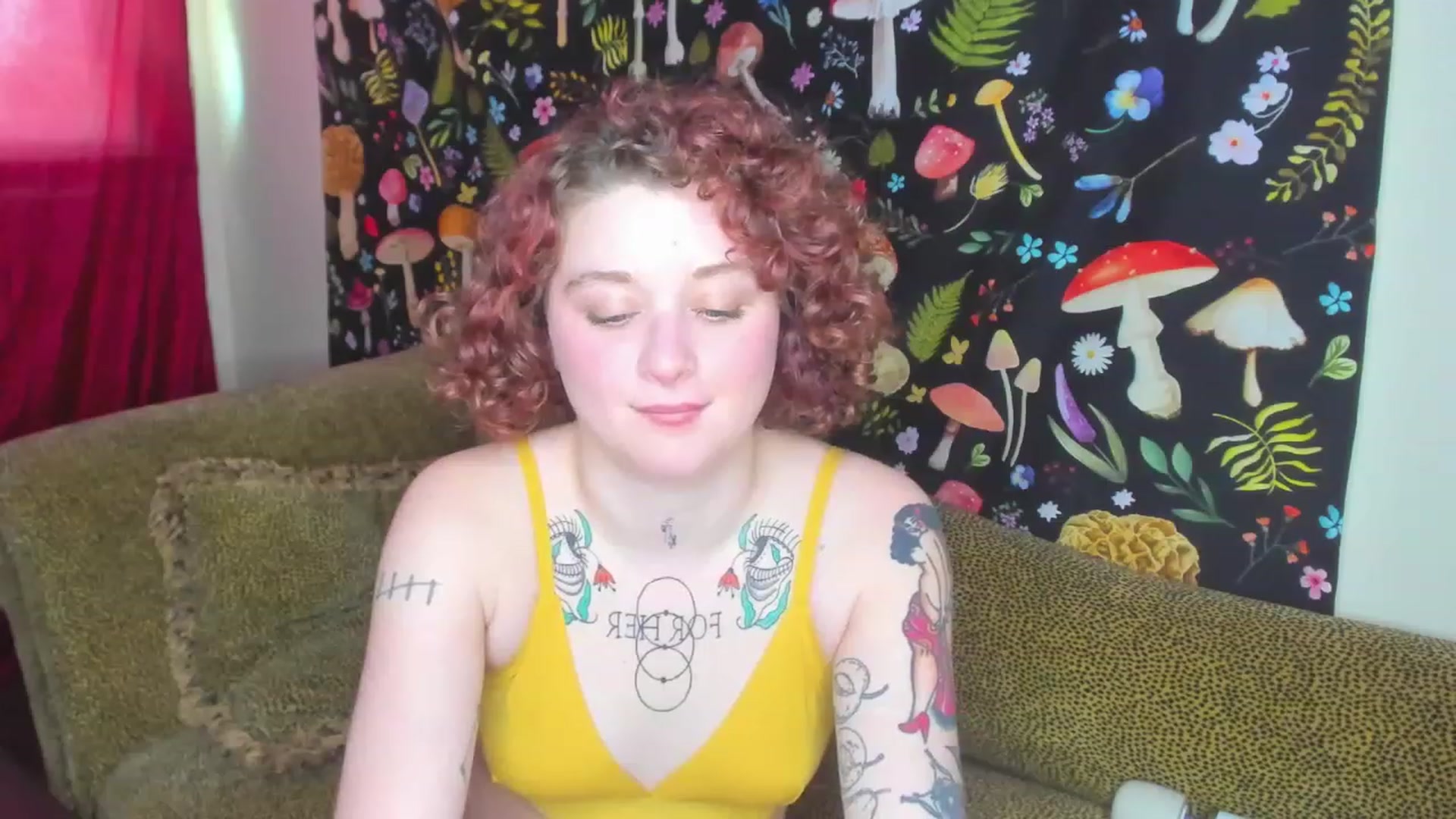 Gallery image thumbnail from PeachyQueen_'s myfreecams stream on, 01/04/2023, 20:45 image 6 of 20