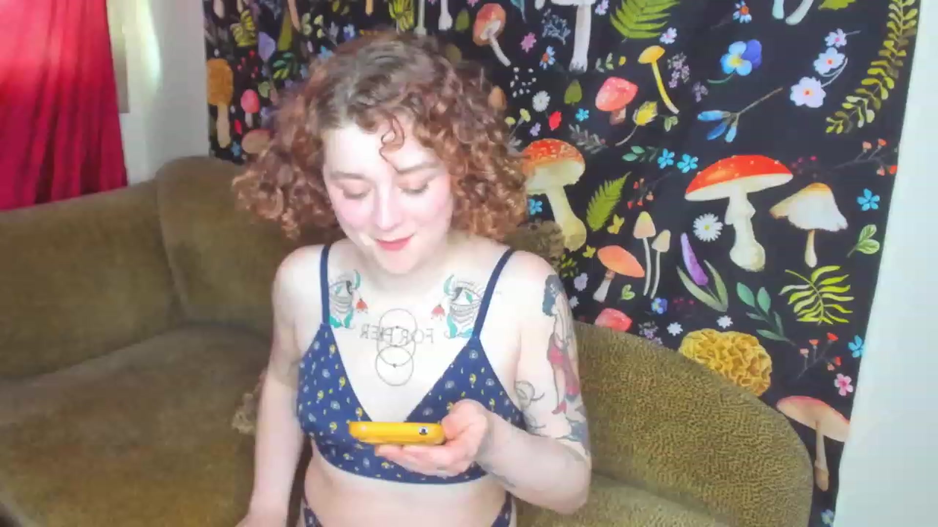 Gallery image thumbnail from PeachyQueen_'s myfreecams stream on, 01/26/2023, 21:10 image 14 of 20