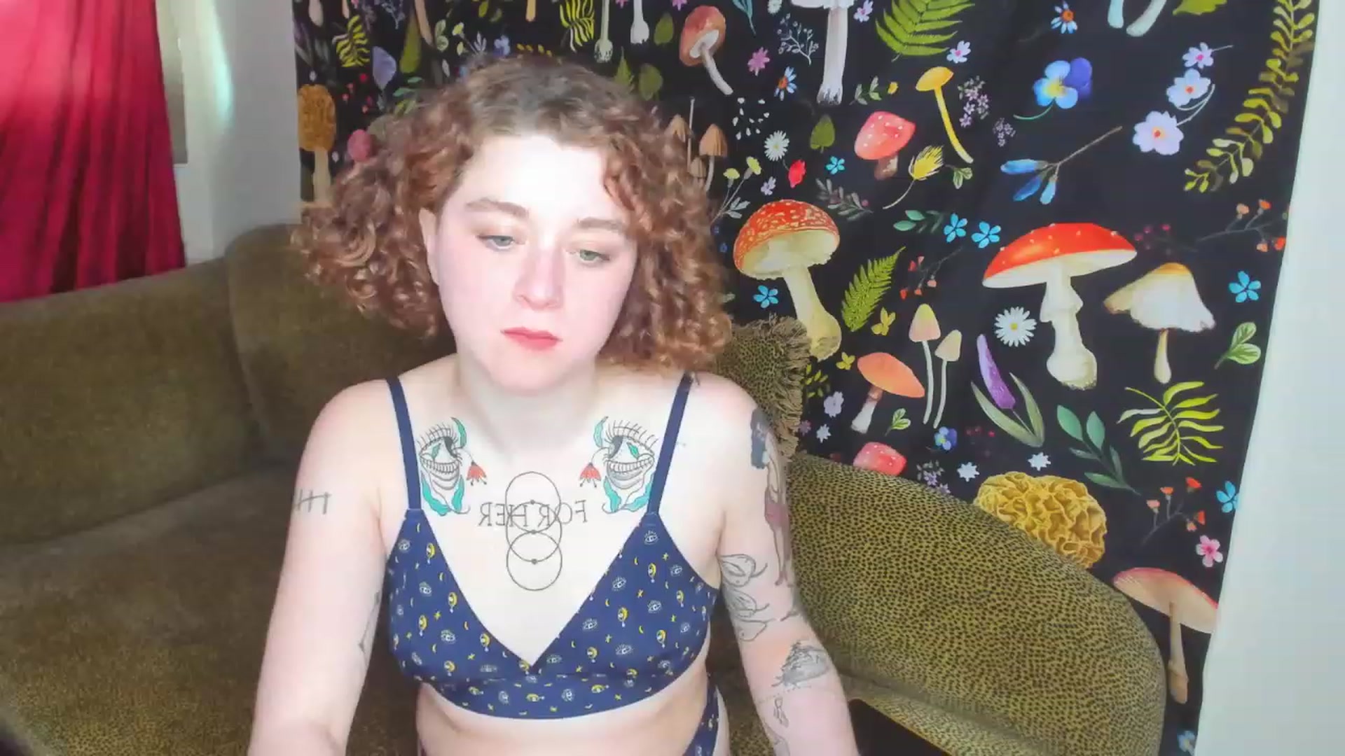 Gallery image thumbnail from PeachyQueen_'s myfreecams stream on, 01/26/2023, 21:10 image 12 of 20