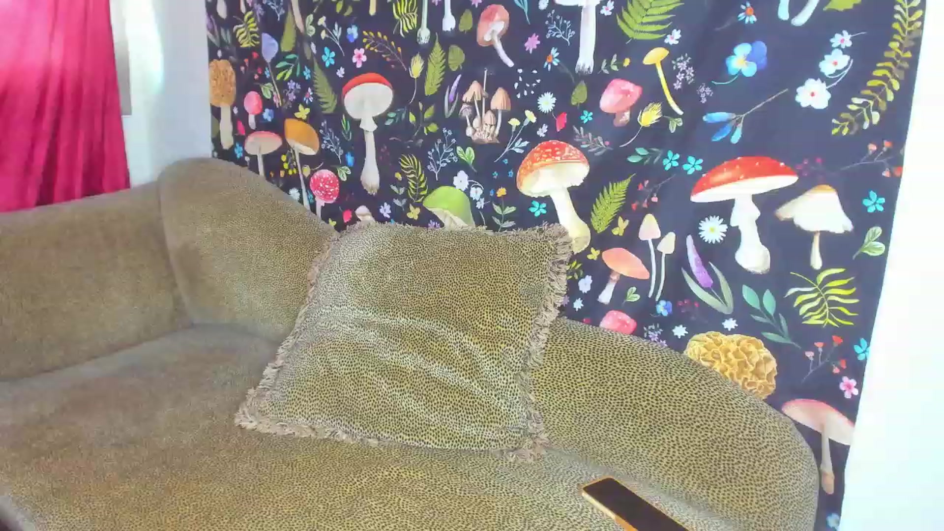 Gallery image thumbnail from PeachyQueen_'s myfreecams stream on, 01/26/2023, 21:10 image 11 of 20