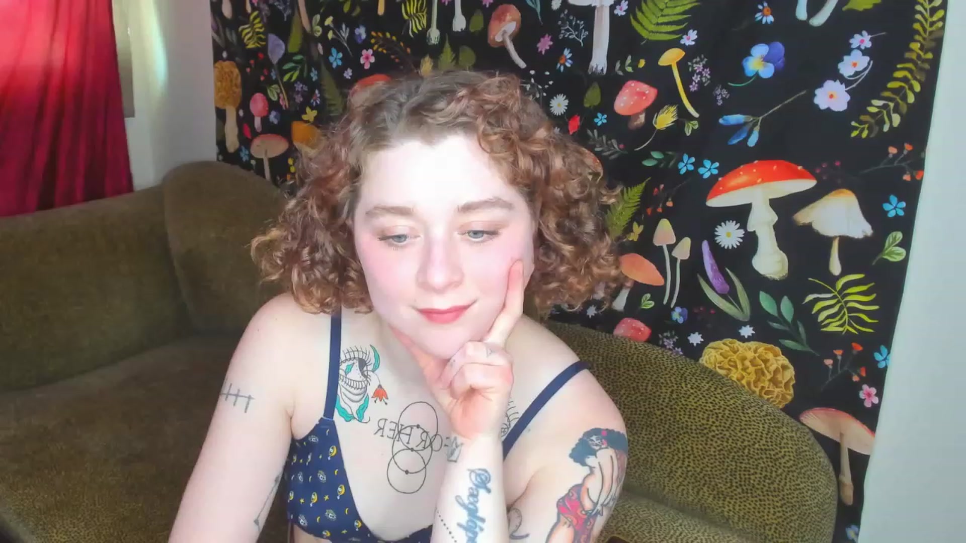 Gallery image thumbnail from PeachyQueen_'s myfreecams stream on, 01/26/2023, 21:10 image 18 of 20