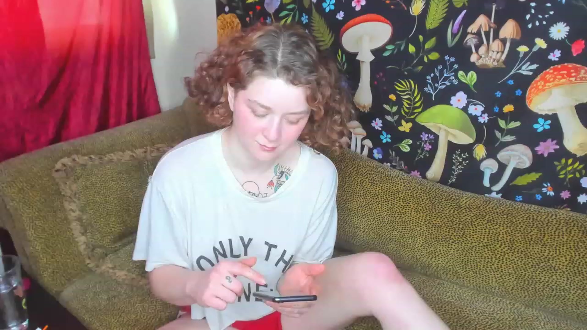 Gallery image thumbnail from PeachyQueen_'s myfreecams stream on, 02/01/2023, 21:08 image 19 of 20