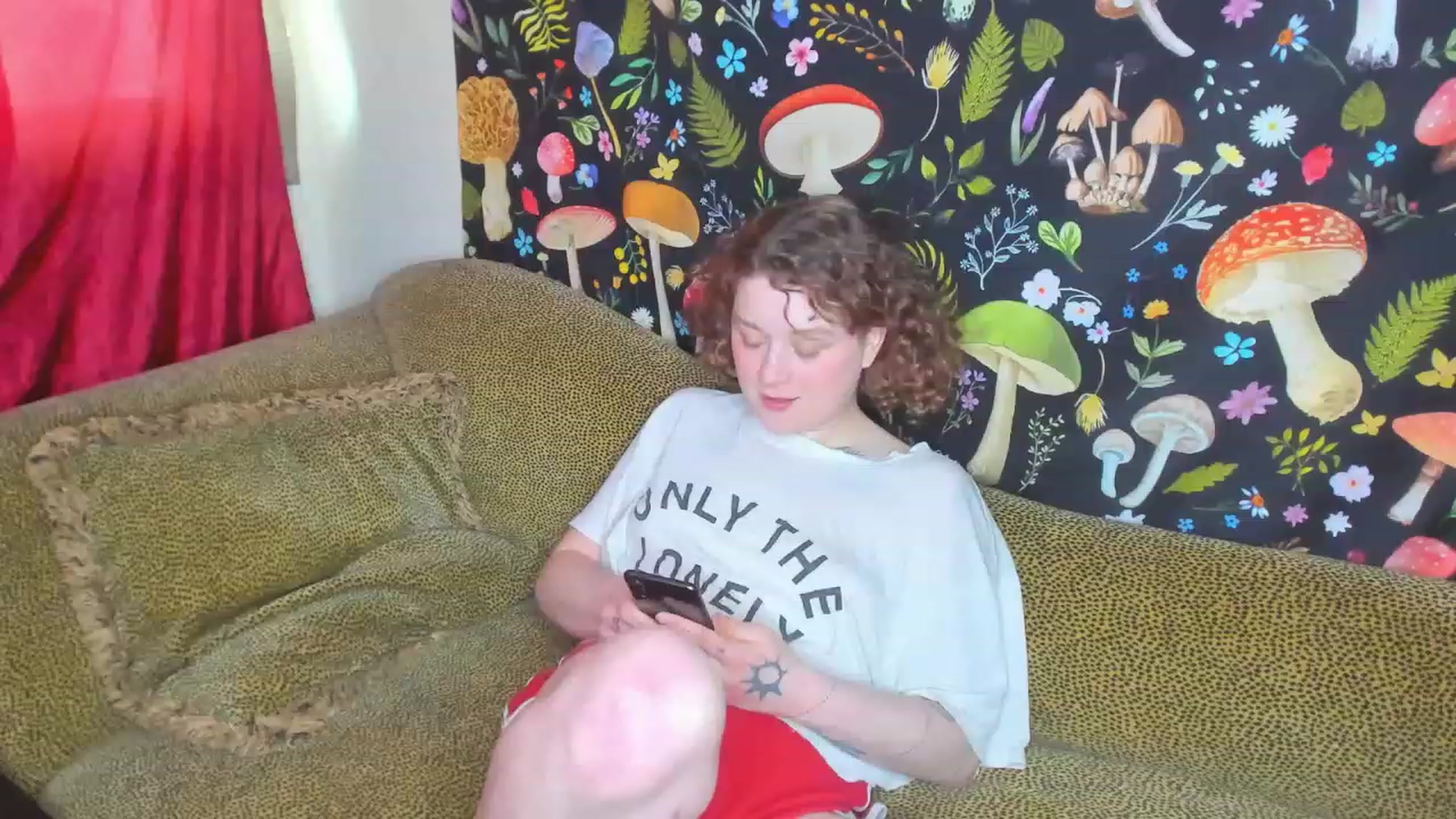 Gallery image thumbnail from PeachyQueen_'s myfreecams stream on, 02/01/2023, 21:08 image 16 of 20