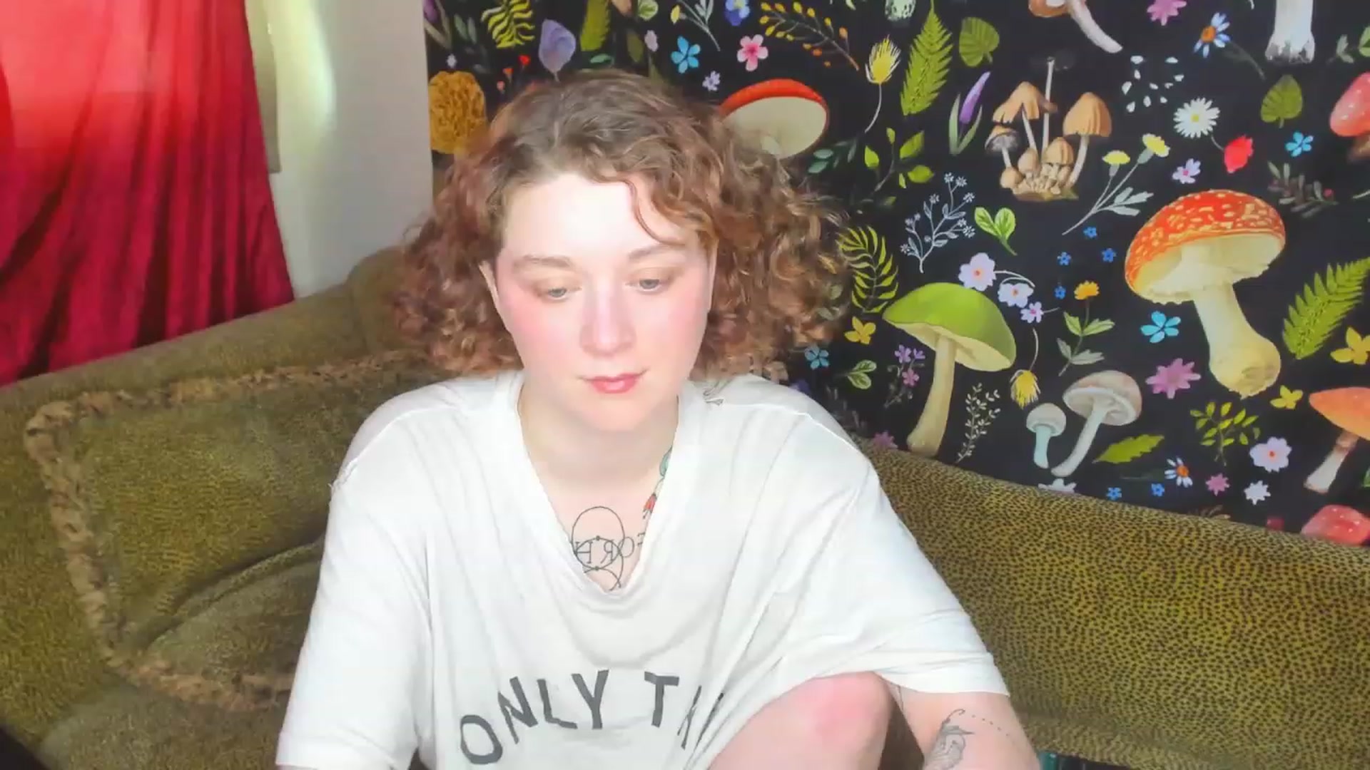 Gallery image thumbnail from PeachyQueen_'s myfreecams stream on, 02/01/2023, 21:08 image 11 of 20