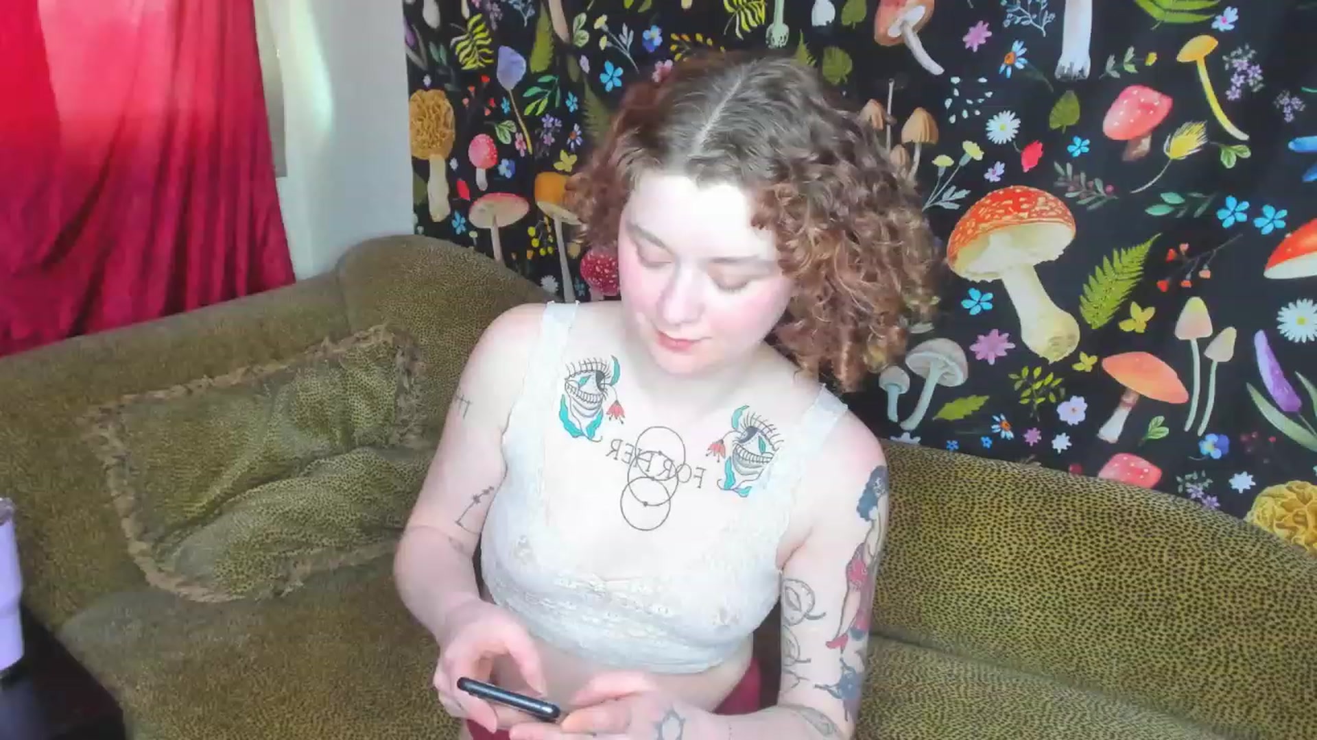 Gallery image thumbnail from PeachyQueen_'s myfreecams stream on, 02/06/2023, 20:49 image 3 of 20