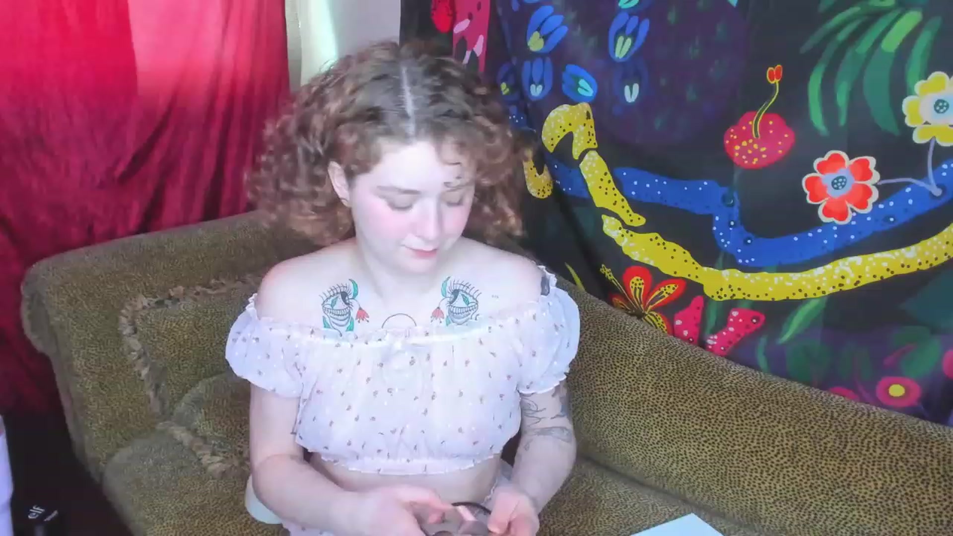 Gallery image thumbnail from PeachyQueen_'s myfreecams stream on, 02/10/2023, 22:08 image 9 of 20