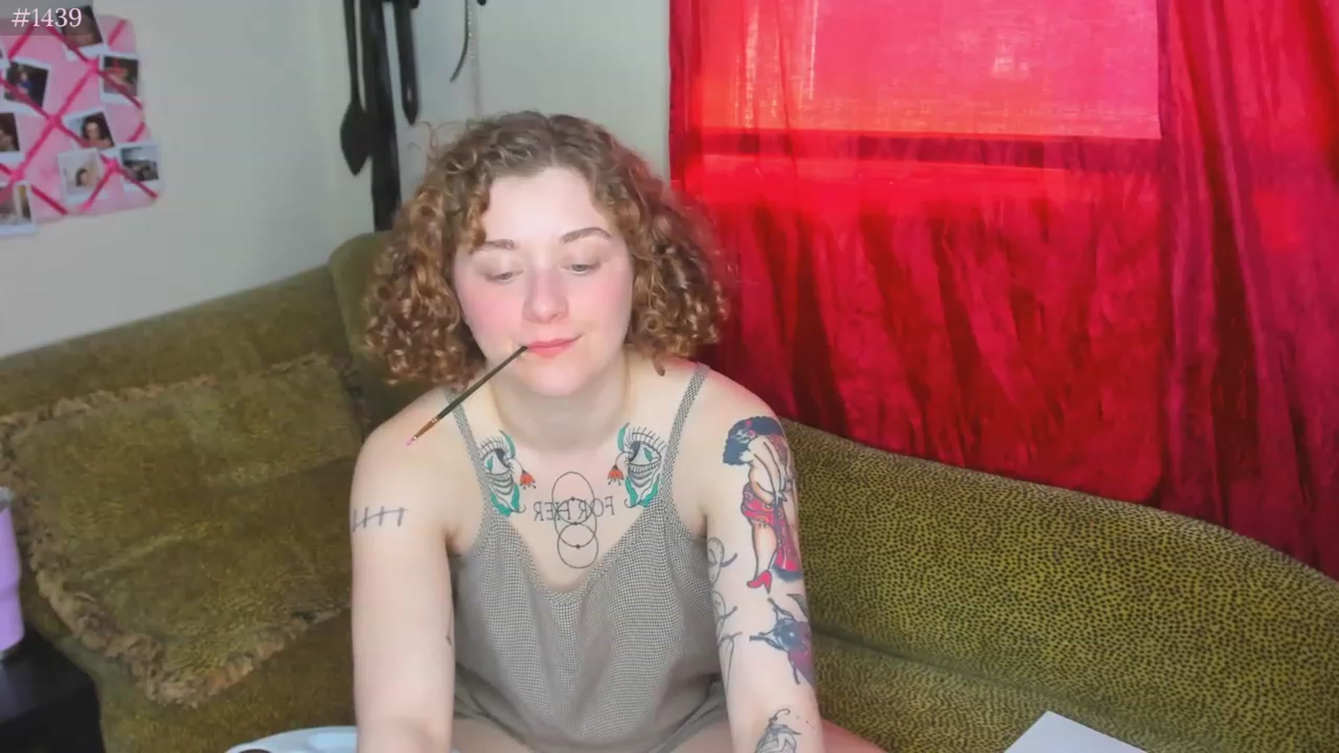 Gallery image thumbnail from PeachyQueen_'s myfreecams stream on, 03/24/2023, 18:49 image 9 of 20
