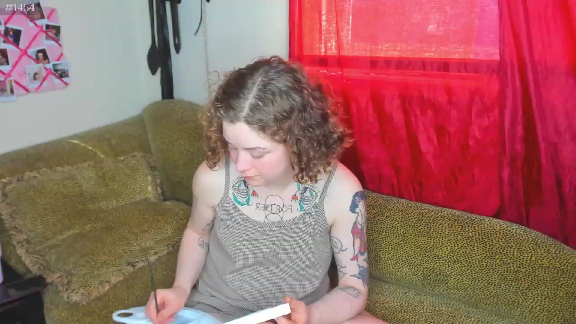 Gallery image thumbnail from PeachyQueen_'s myfreecams stream on, 03/24/2023, 18:49 image 3 of 20