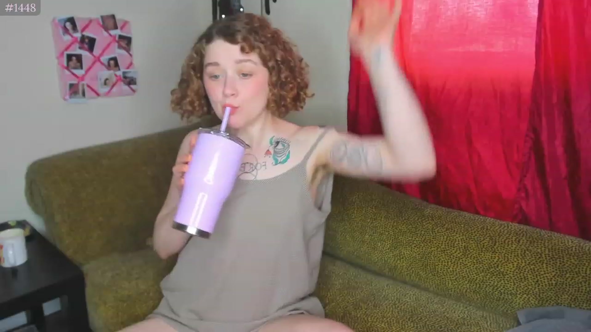 Gallery image thumbnail from PeachyQueen_'s myfreecams stream on, 03/31/2023, 19:04 image 5 of 20