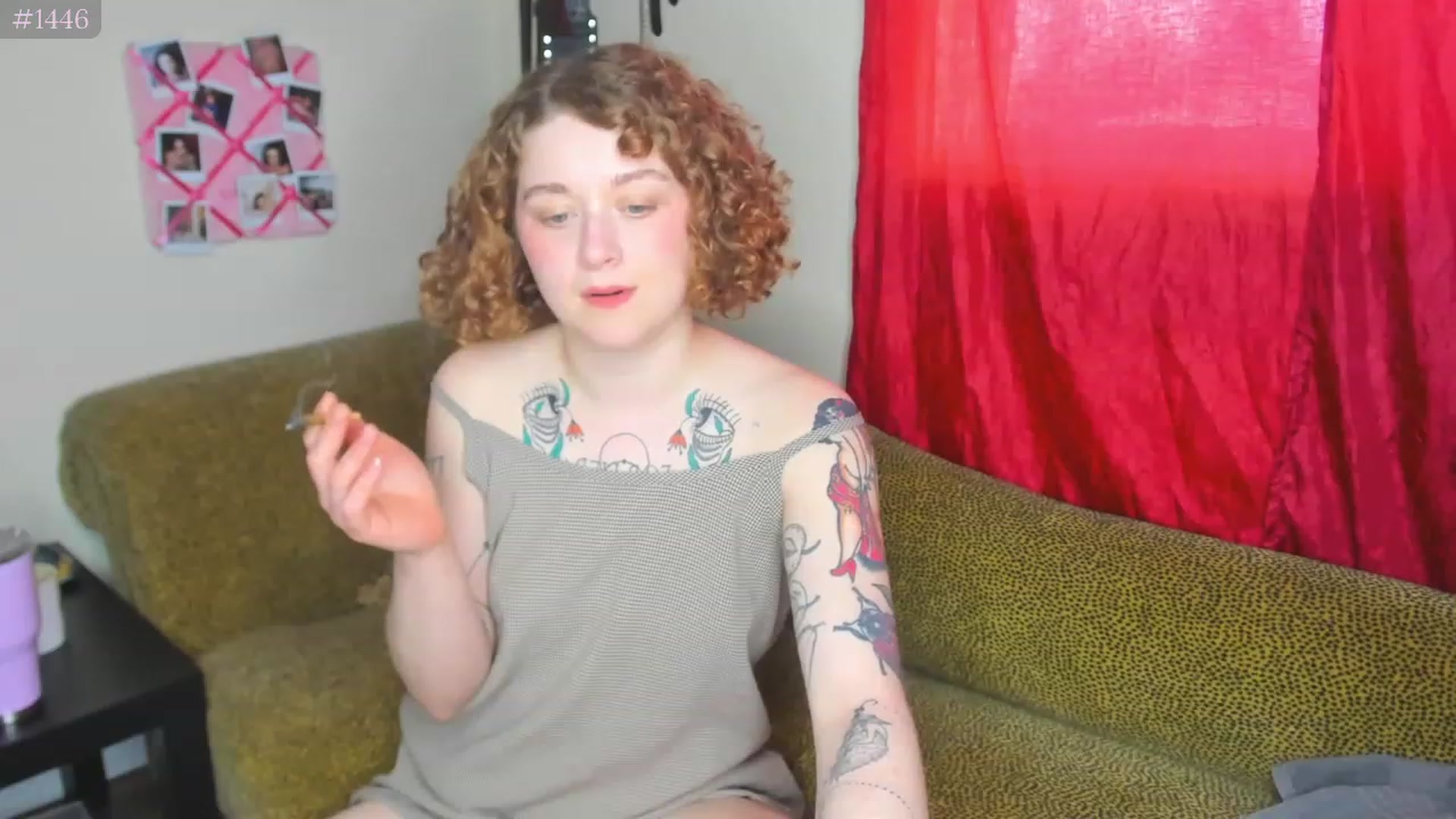 Gallery image thumbnail from PeachyQueen_'s myfreecams stream on, 03/31/2023, 19:04 image 7 of 20