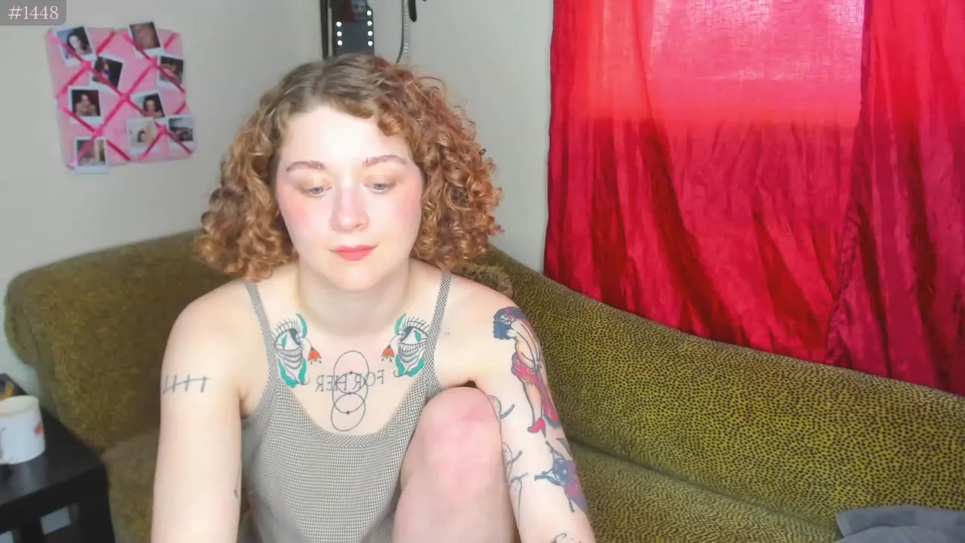 Gallery image thumbnail from PeachyQueen_'s myfreecams stream on, 03/31/2023, 19:04 image 3 of 20