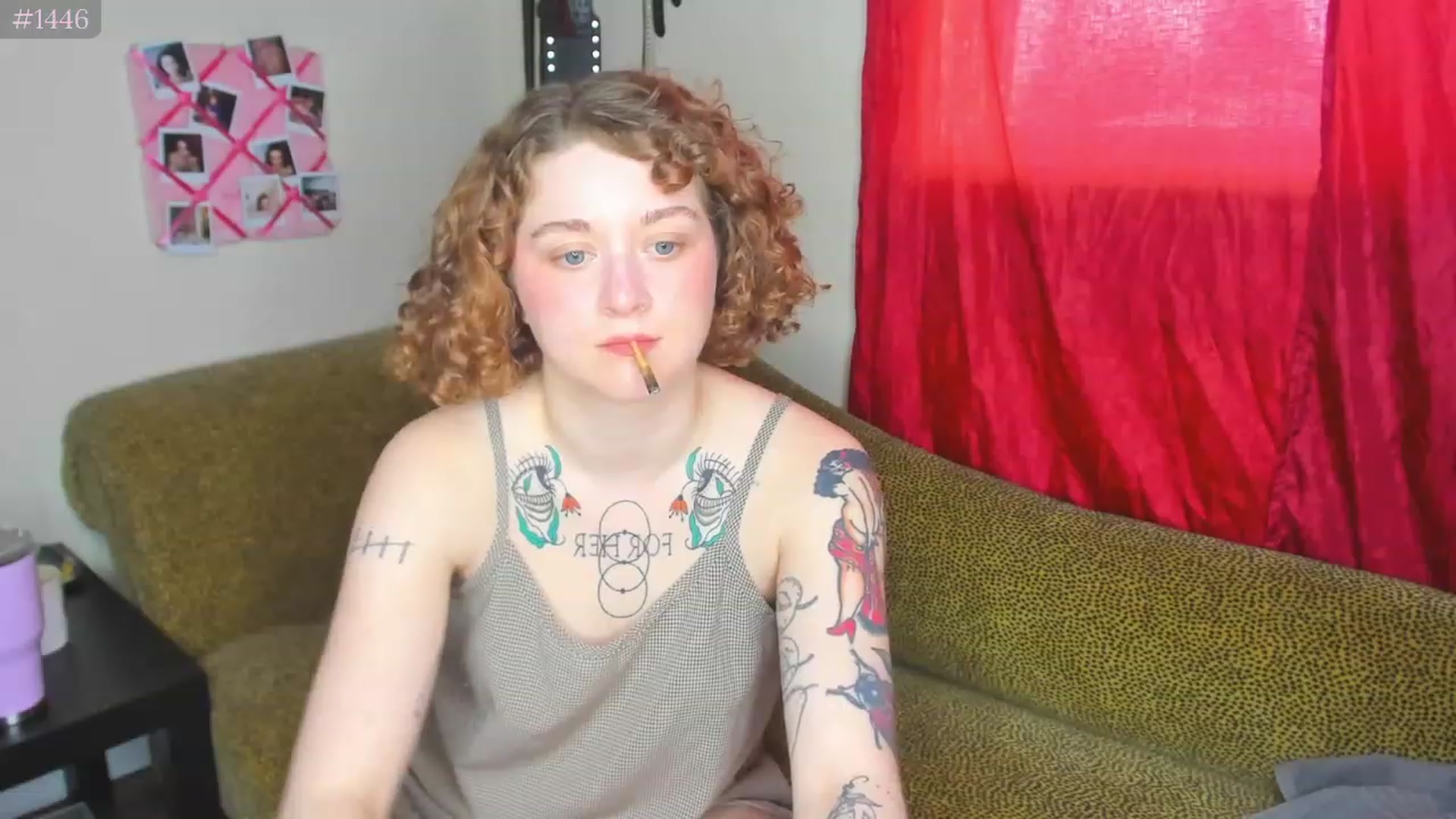 Gallery image thumbnail from PeachyQueen_'s myfreecams stream on, 03/31/2023, 19:04 image 13 of 20