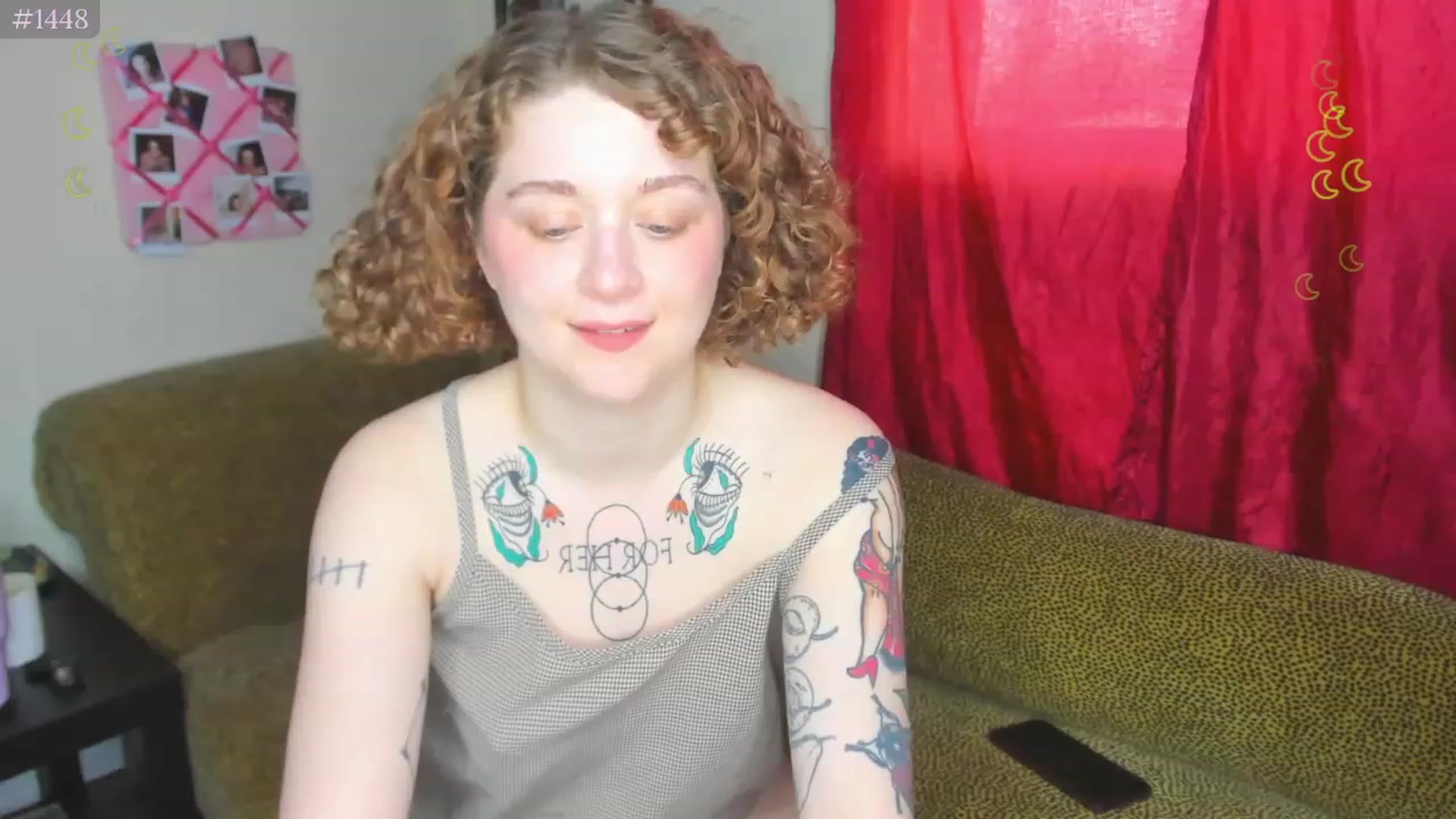 Gallery image thumbnail from PeachyQueen_'s myfreecams stream on, 03/31/2023, 19:53 image 10 of 20