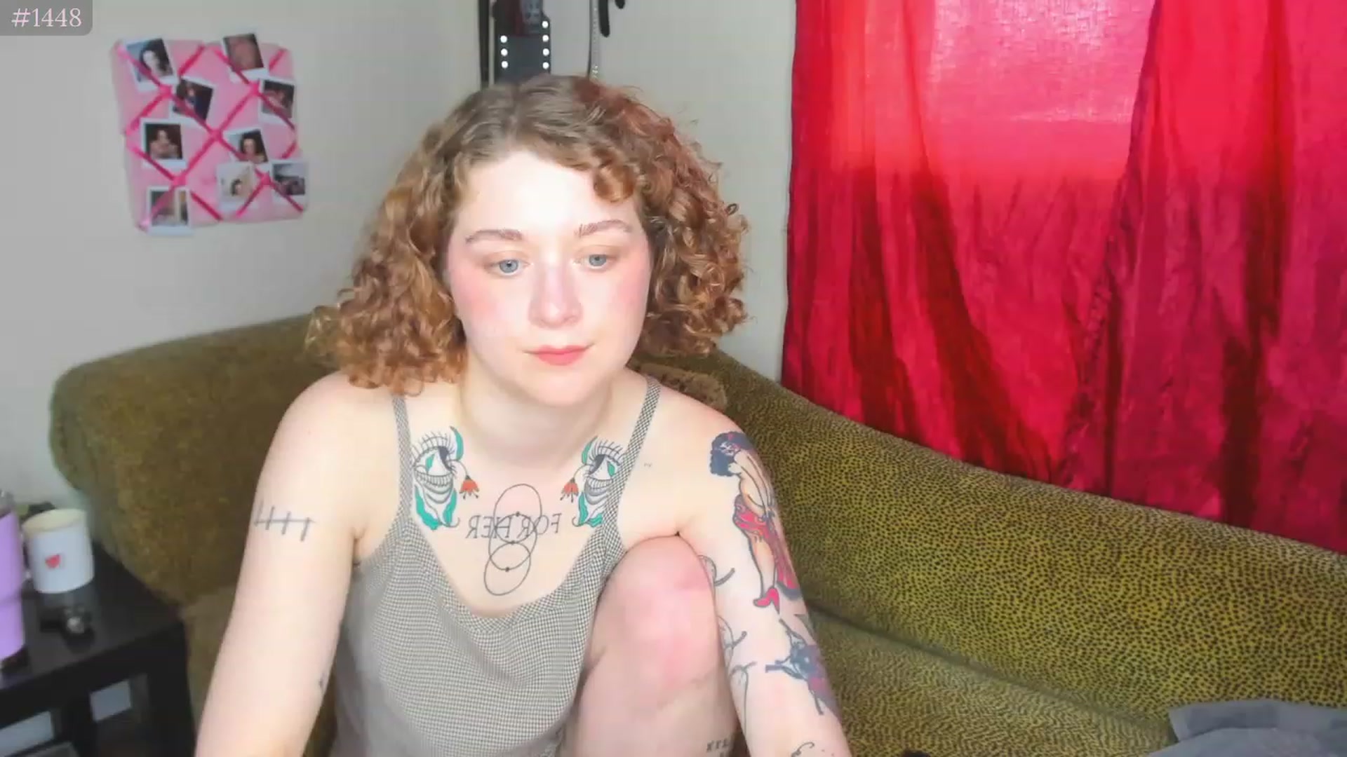 Gallery image thumbnail from PeachyQueen_'s myfreecams stream on, 03/31/2023, 19:53 image 4 of 20