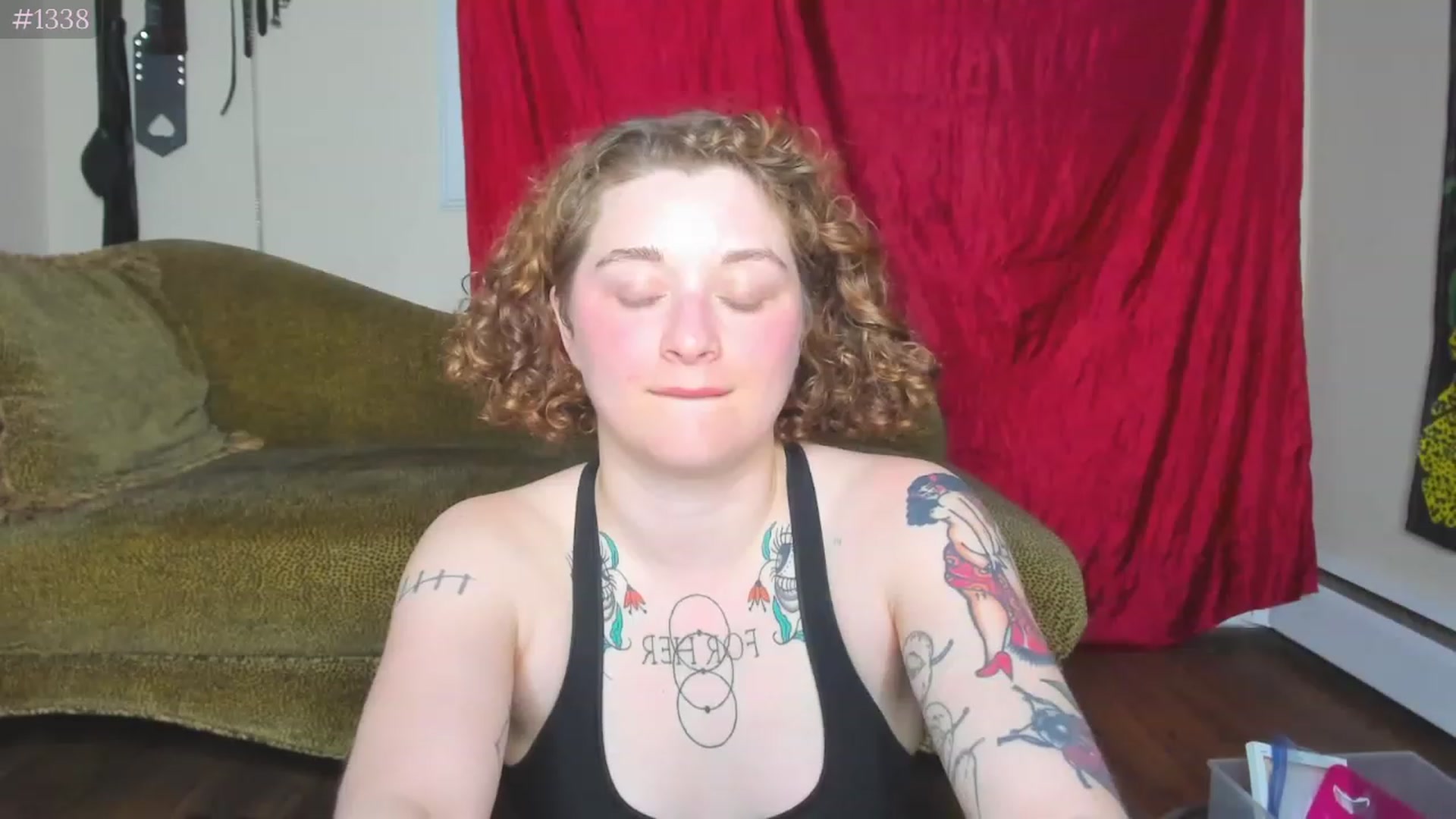 Gallery image thumbnail from PeachyQueen_'s myfreecams stream on, 04/18/2023, 05:33 image 7 of 20