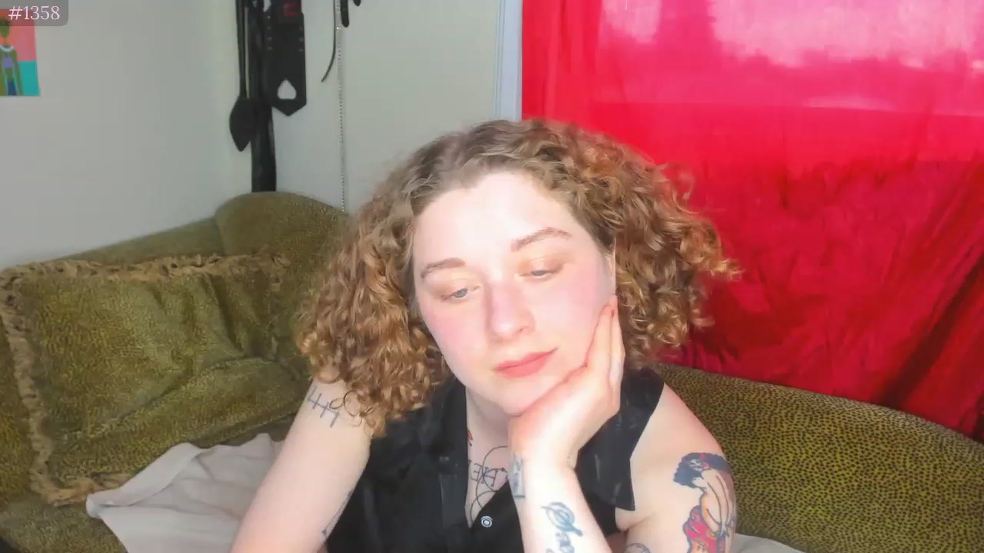 Gallery image thumbnail from PeachyQueen_'s myfreecams stream on, 04/25/2023, 19:42 image 17 of 20