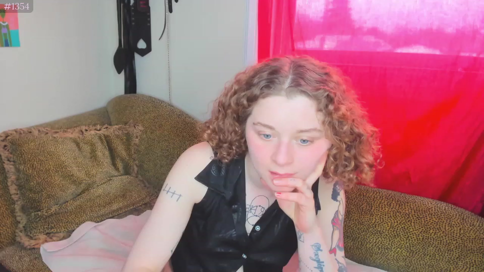 Gallery image thumbnail from PeachyQueen_'s myfreecams stream on, 04/25/2023, 20:04 image 14 of 20