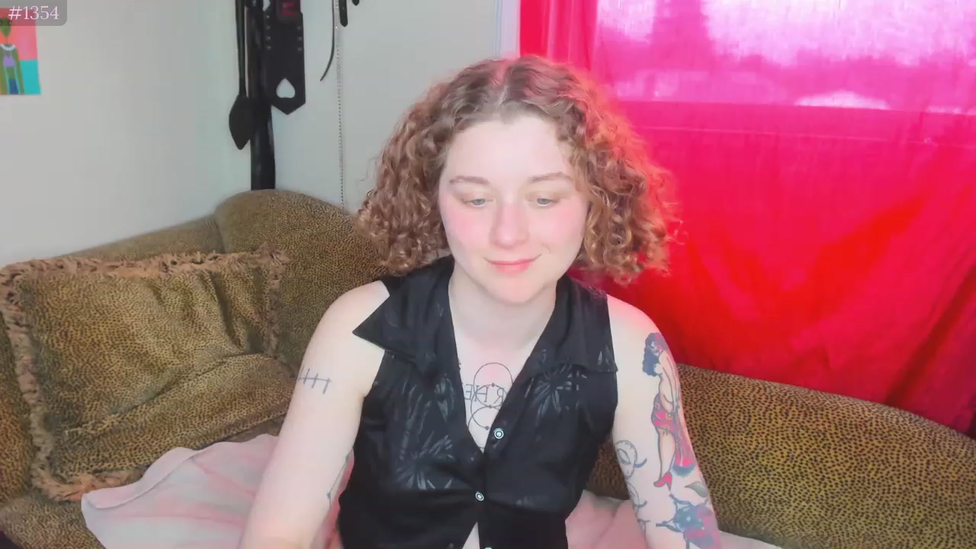 Gallery image thumbnail from PeachyQueen_'s myfreecams stream on, 04/25/2023, 20:04 image 13 of 20