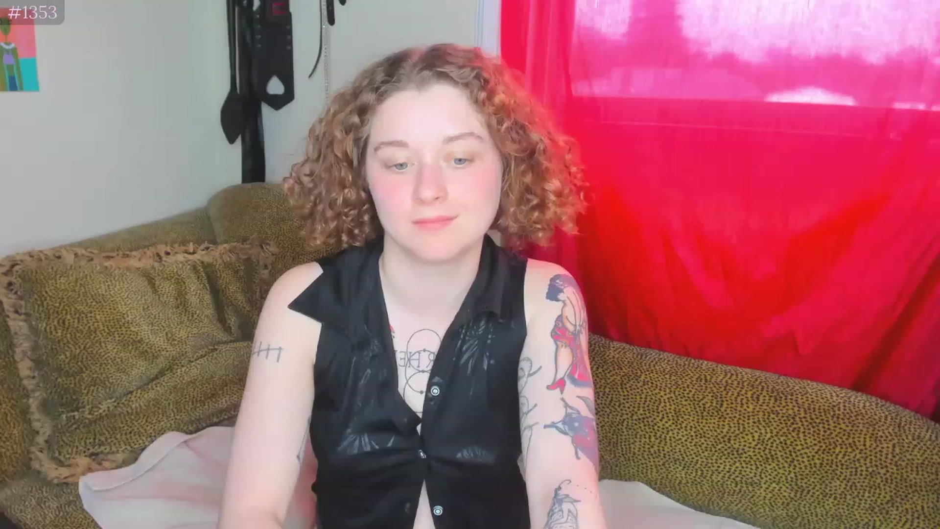Gallery image thumbnail from PeachyQueen_'s myfreecams stream on, 04/25/2023, 20:04 image 8 of 20