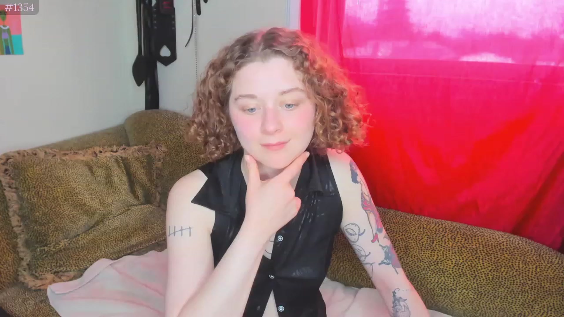 Gallery image thumbnail from PeachyQueen_'s myfreecams stream on, 04/25/2023, 20:04 image 12 of 20