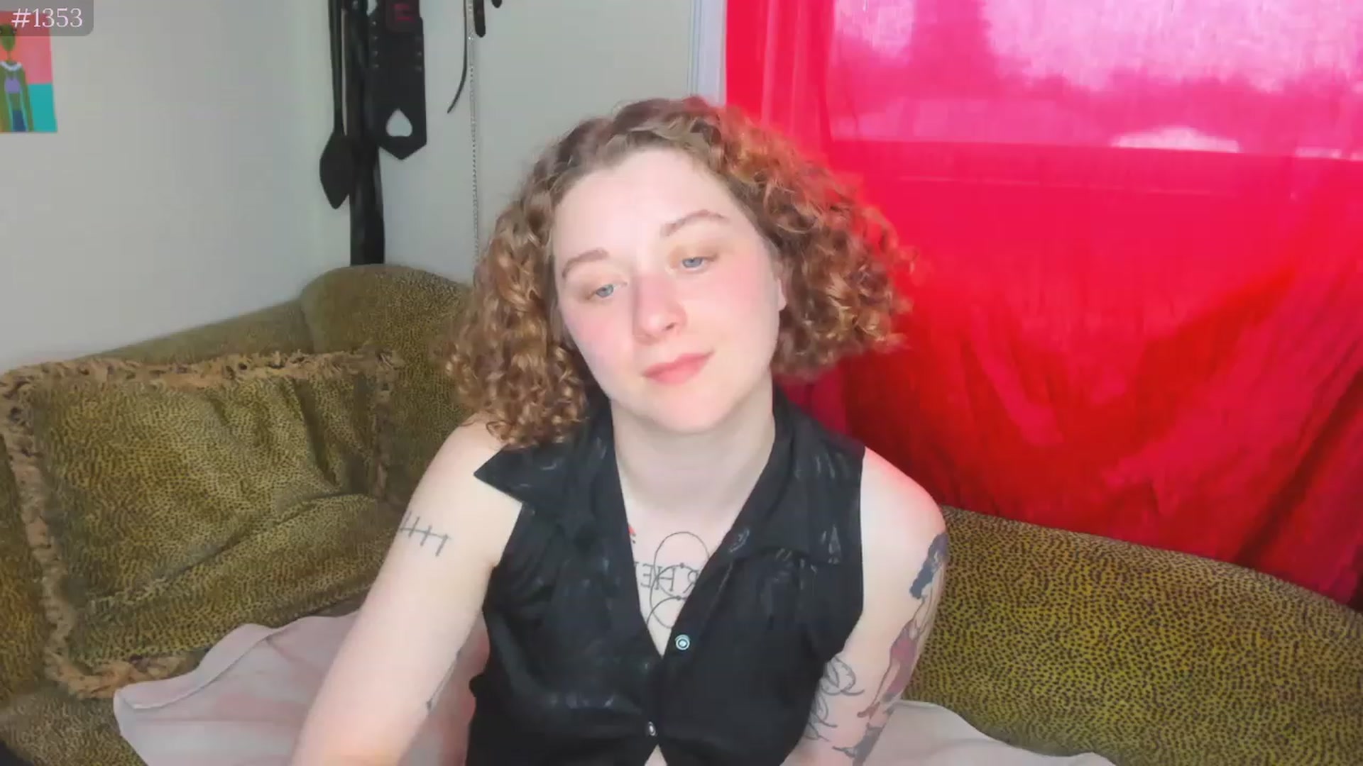 Gallery image thumbnail from PeachyQueen_'s myfreecams stream on, 04/25/2023, 20:04 image 5 of 20