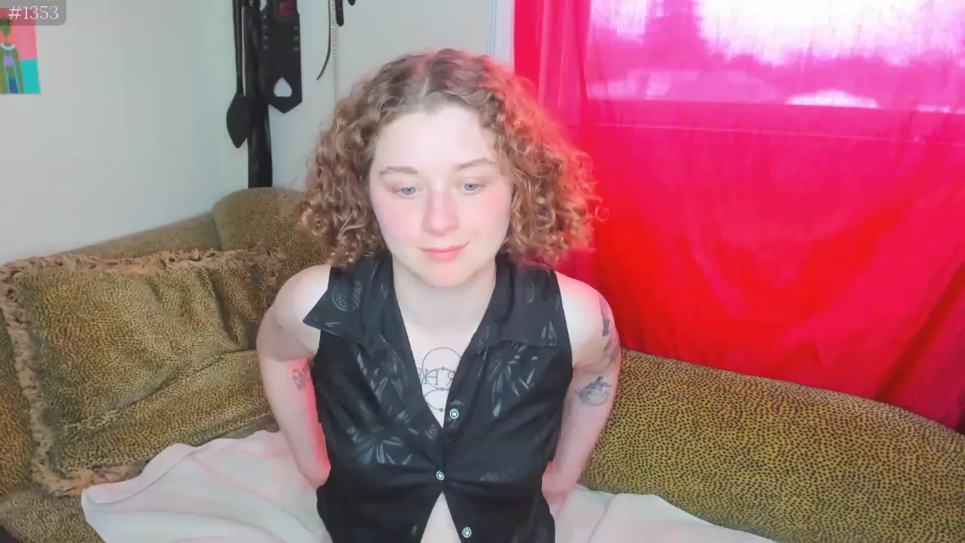 Gallery image thumbnail from PeachyQueen_'s myfreecams stream on, 04/25/2023, 20:04 image 11 of 20