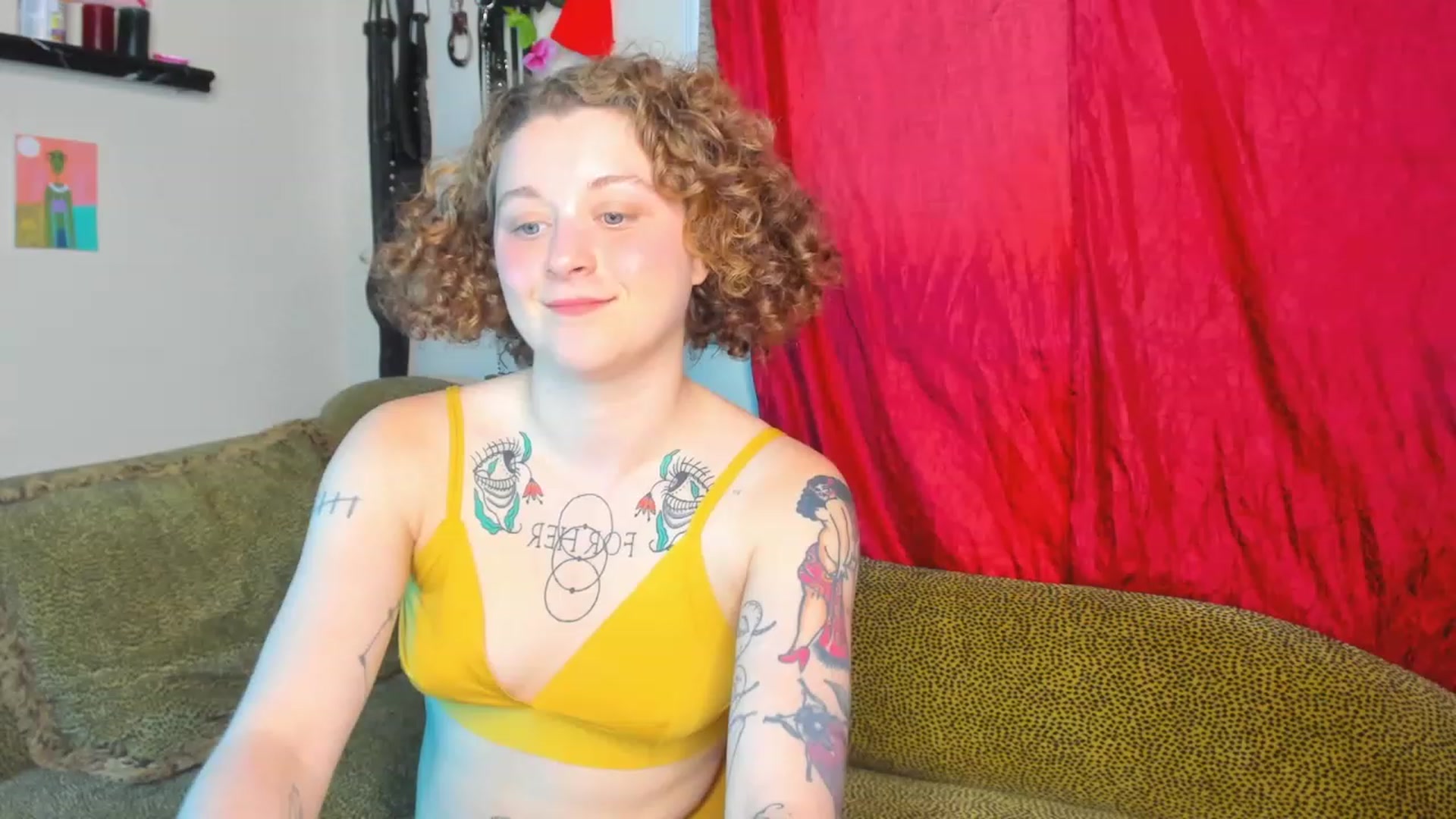 Gallery image thumbnail from PeachyQueen_'s myfreecams stream on, 06/14/2023, 23:58 image 4 of 20