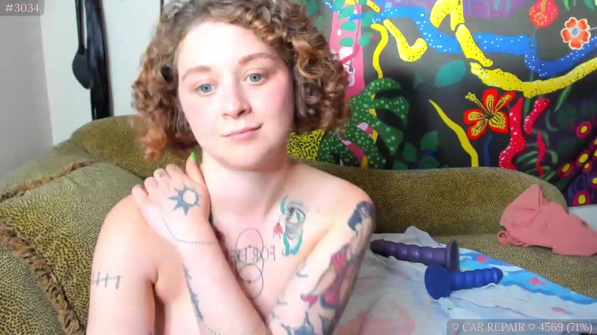 Gallery image thumbnail from PeachyQueen_'s myfreecams stream on, 06/21/2023, 24:10 image 15 of 20