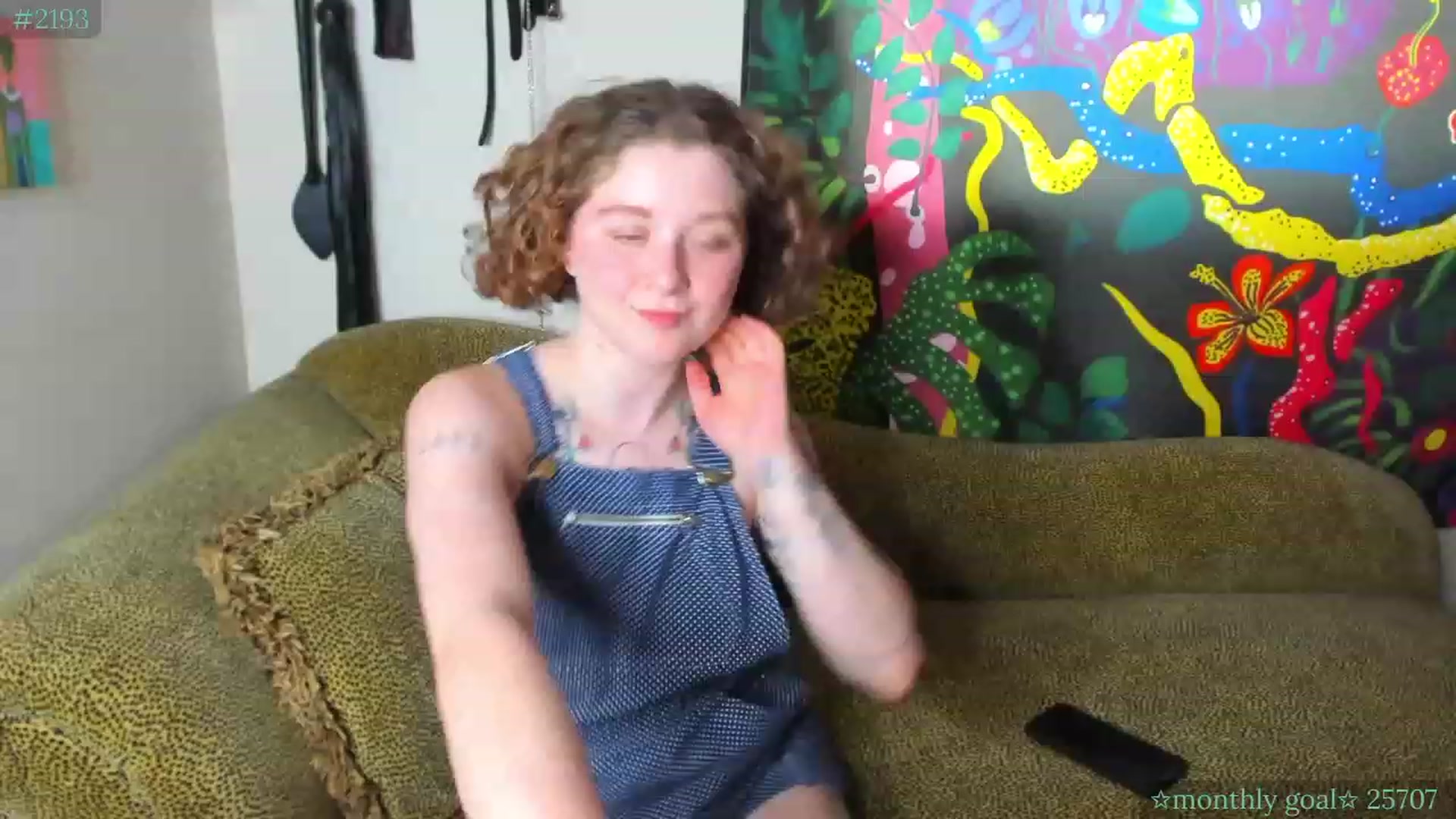 Gallery image thumbnail from PeachyQueen_'s myfreecams stream on, 06/24/2023, 22:32 image 10 of 20