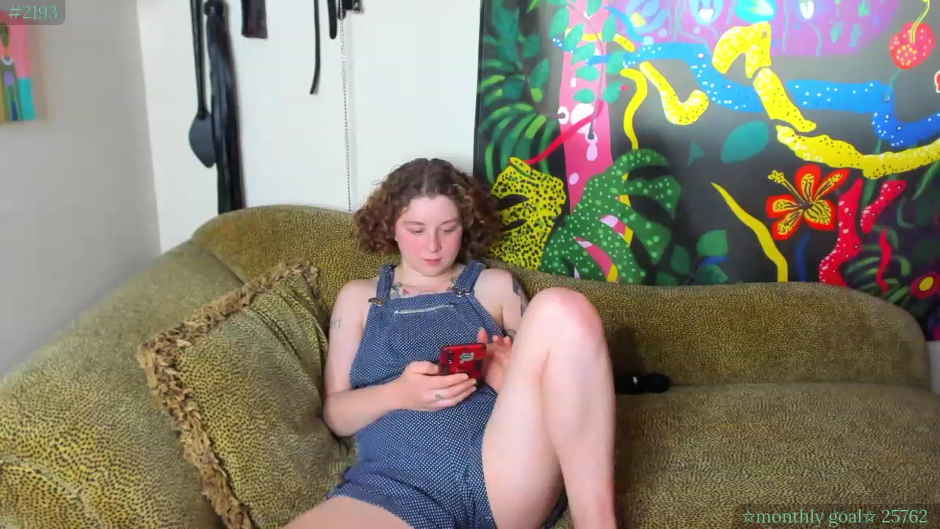 Gallery image thumbnail from PeachyQueen_'s myfreecams stream on, 06/24/2023, 22:32 image 7 of 20