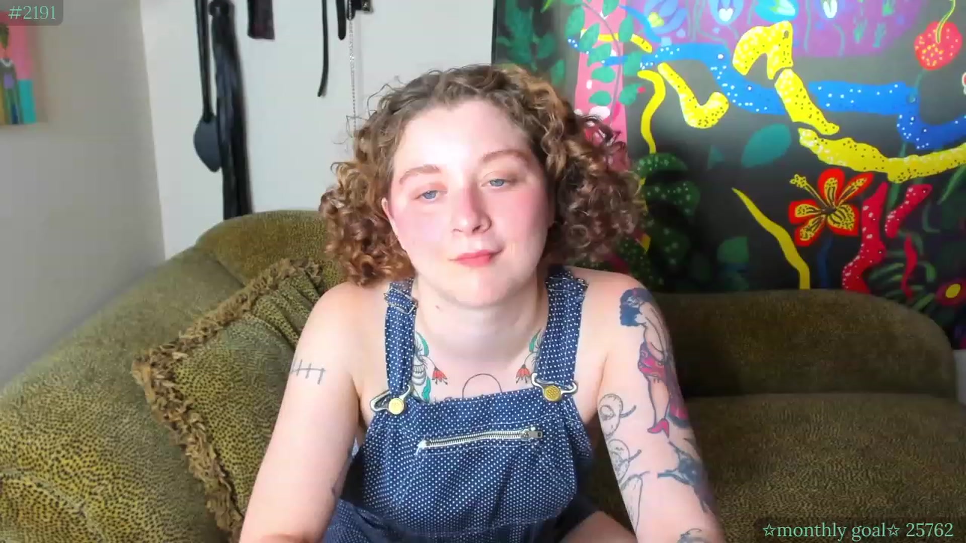 Gallery image thumbnail from PeachyQueen_'s myfreecams stream on, 06/24/2023, 22:32 image 4 of 20